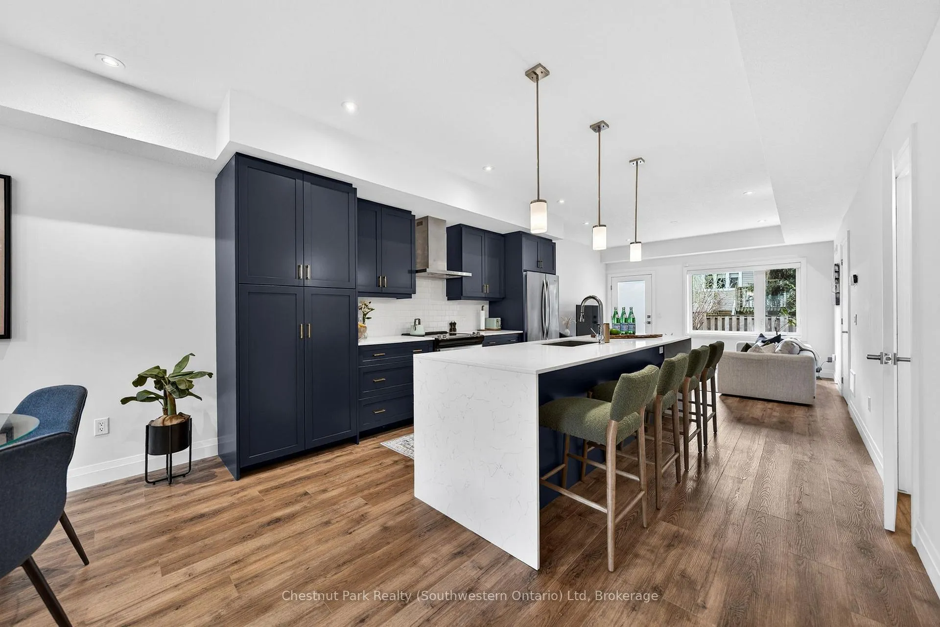 Photo 17 of 23 Lily Lane, Guelph, Clairfields/Hanlon Business Park — HOMEH