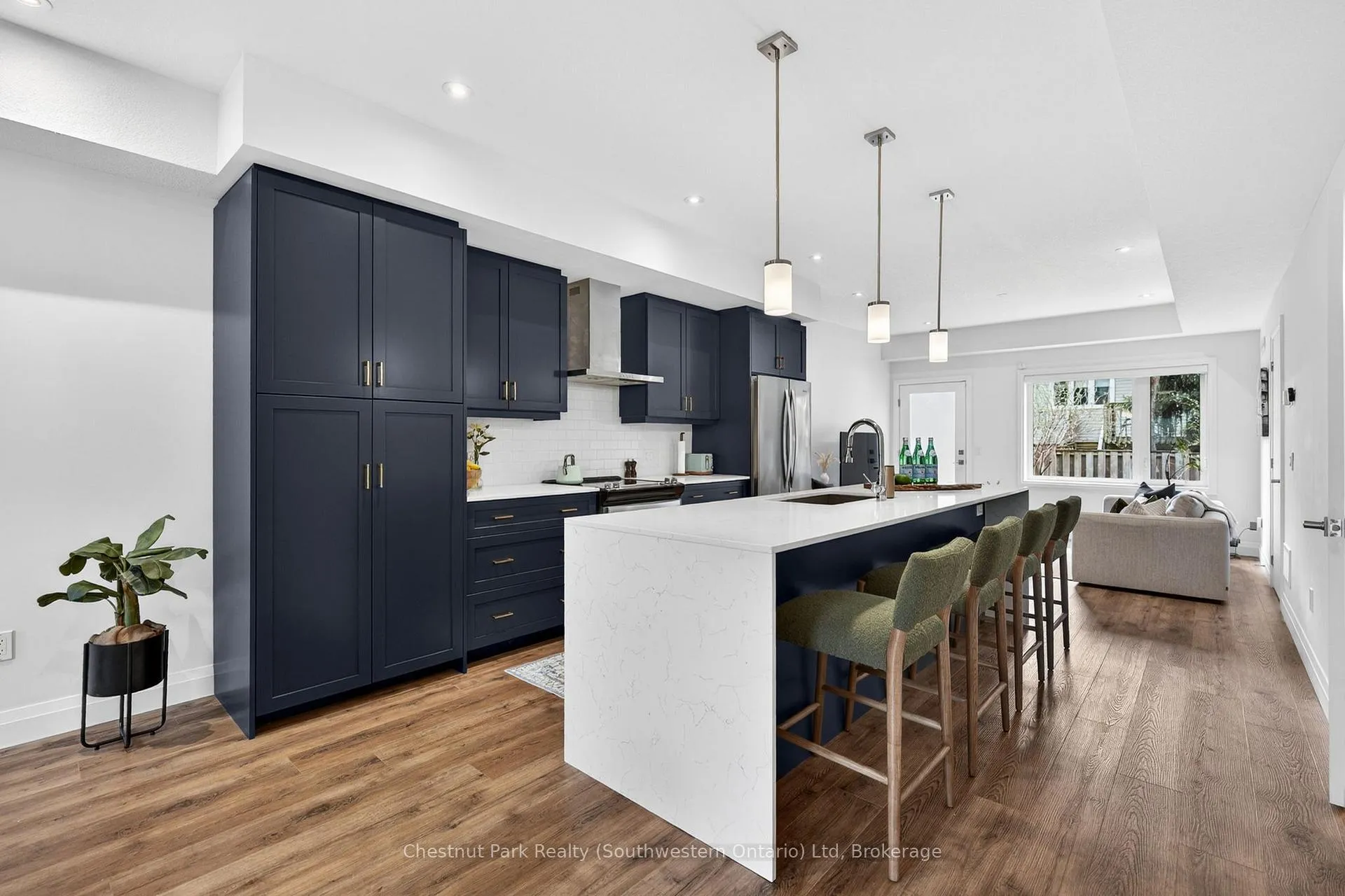 Photo 18 of 23 Lily Lane, Guelph, Clairfields/Hanlon Business Park — HOMEH