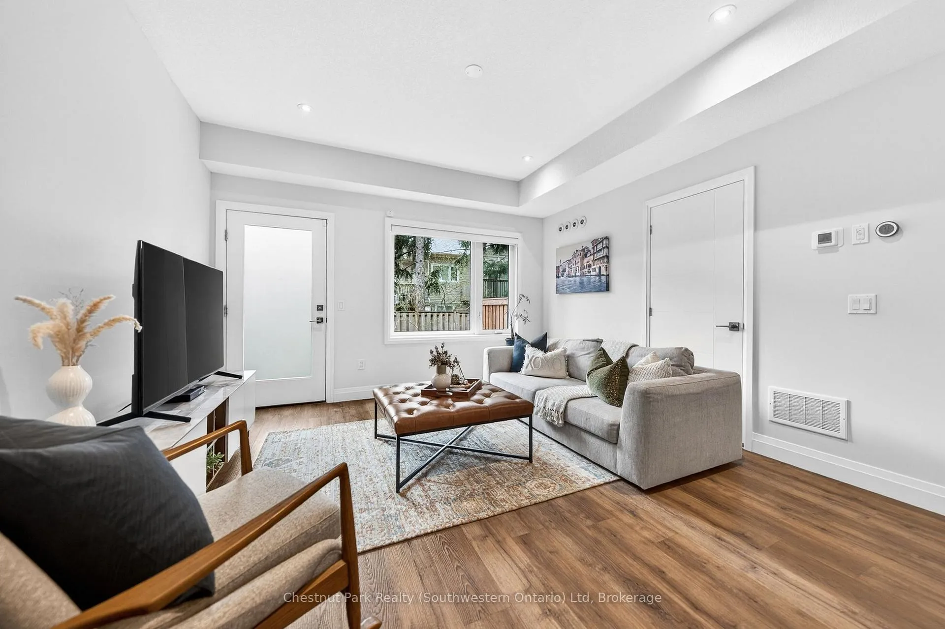 Photo 32 of 23 Lily Lane, Guelph, Clairfields/Hanlon Business Park — HOMEH