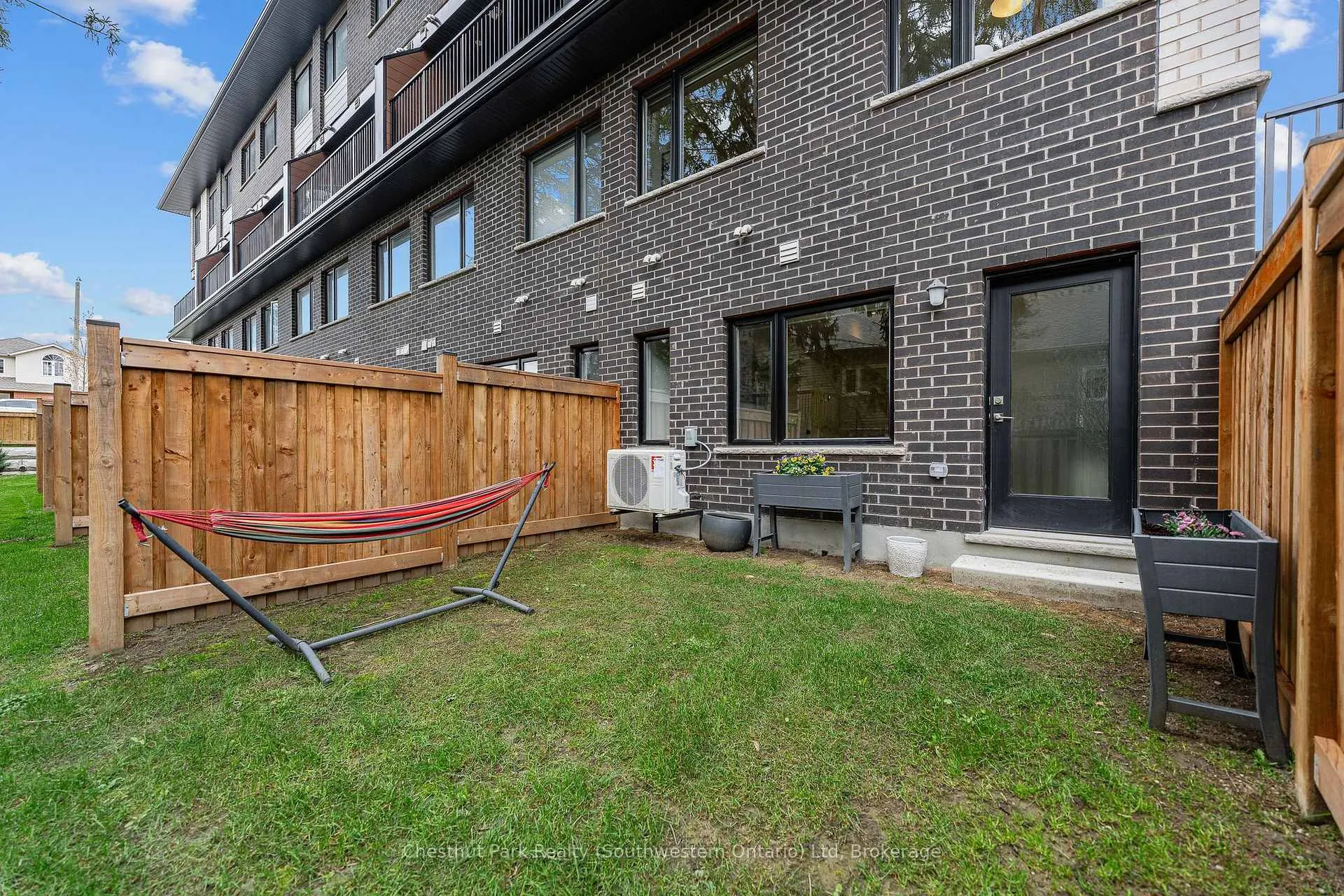 Photo 46 of 23 Lily Lane, Guelph, Clairfields/Hanlon Business Park — HOMEH