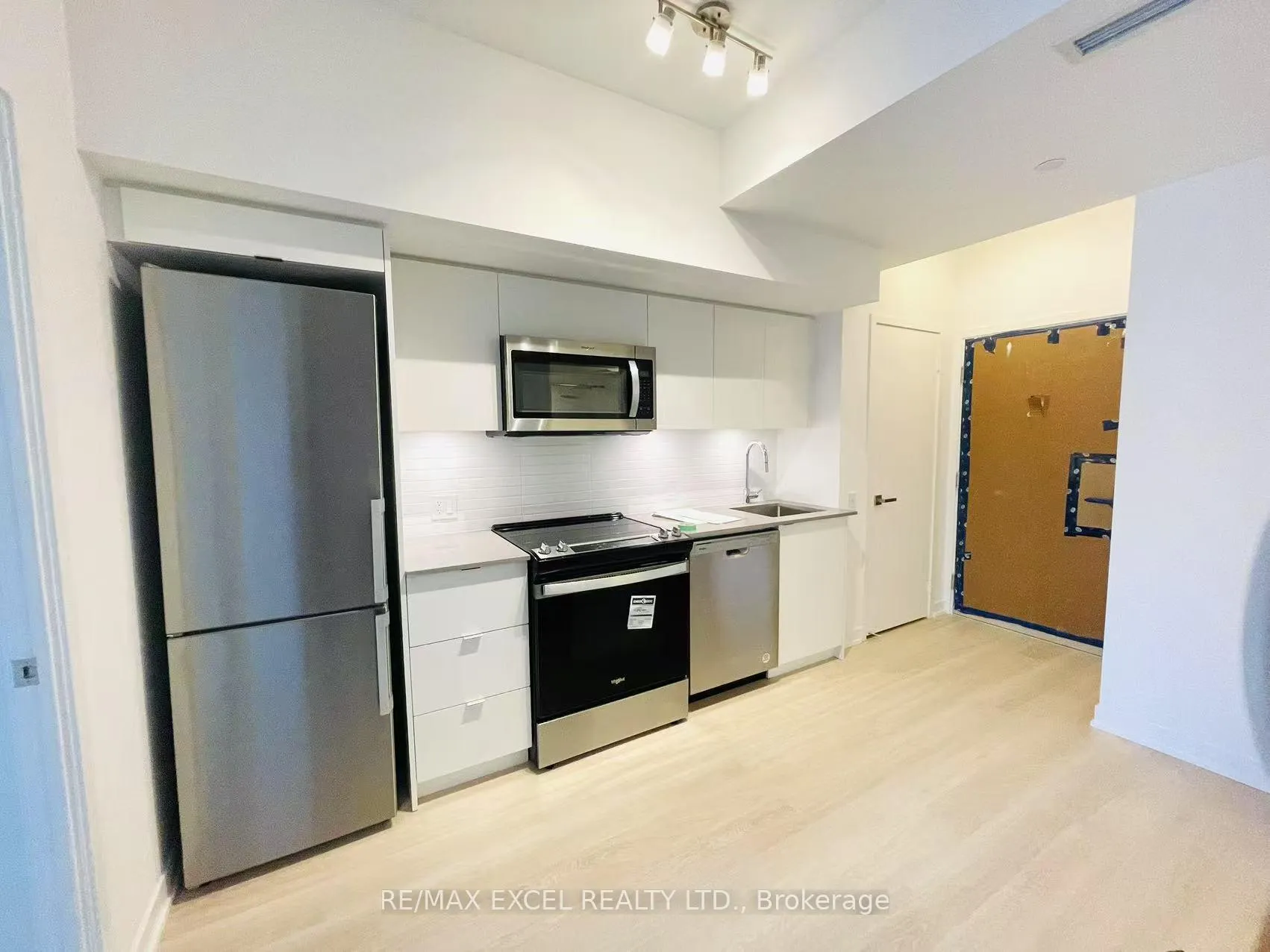 Photo 7 of Unit 109, 500 Wilson Avenue, North York, Clanton Park — HOMEH