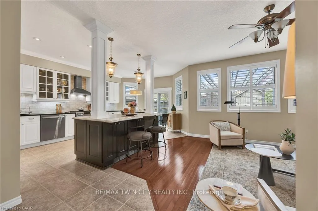 Photo 4 of 835 Brandenburg Boulevard, Waterloo — HOMEH