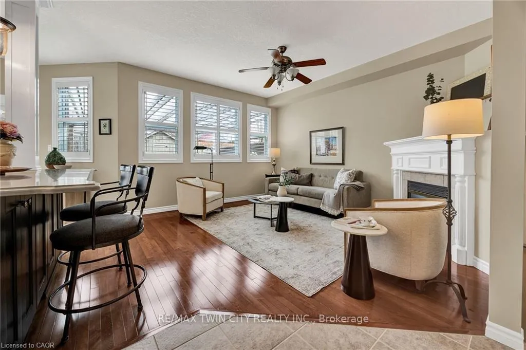 Photo 5 of 835 Brandenburg Boulevard, Waterloo — HOMEH