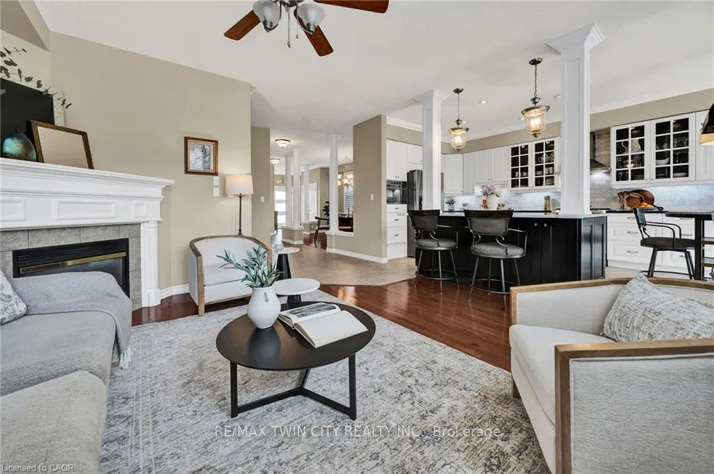 Photo 13 of 835 Brandenburg Boulevard, Waterloo — HOMEH