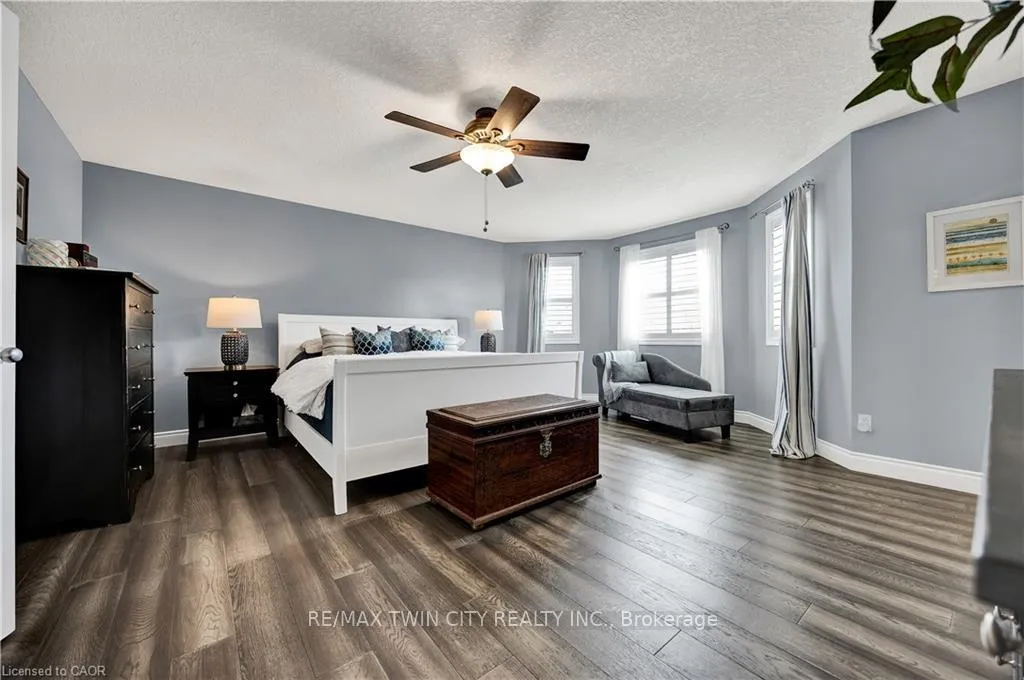 Photo 20 of 835 Brandenburg Boulevard, Waterloo — HOMEH
