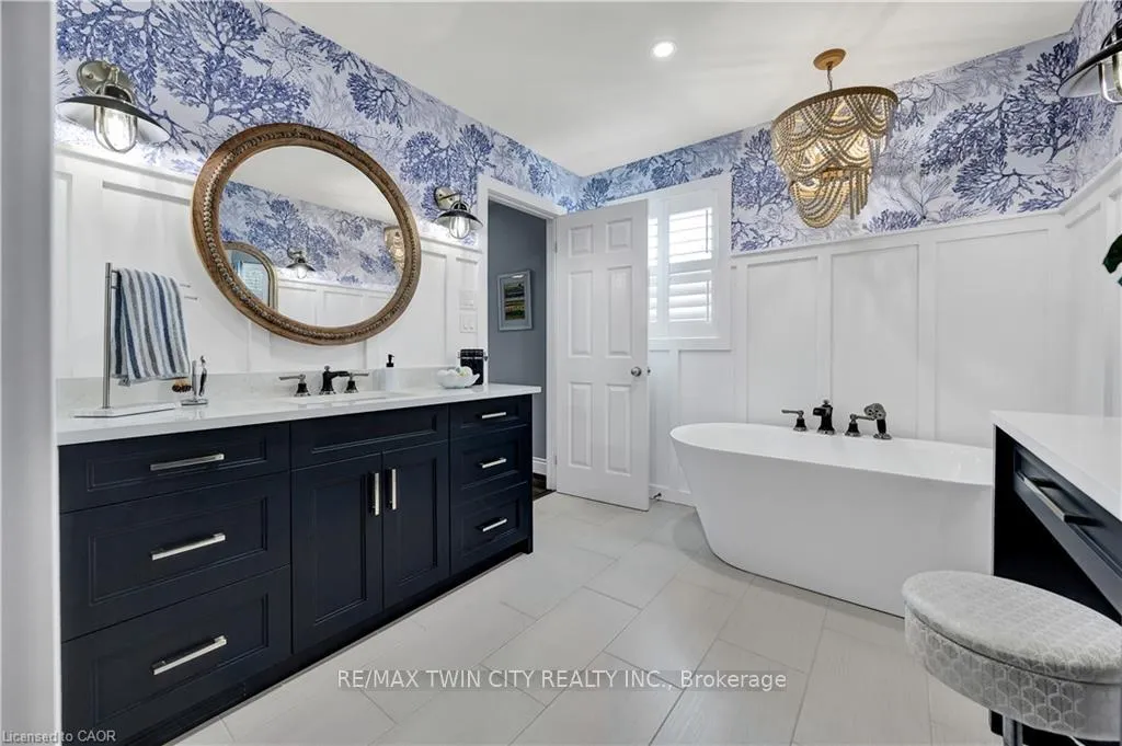 Photo 23 of 835 Brandenburg Boulevard, Waterloo — HOMEH