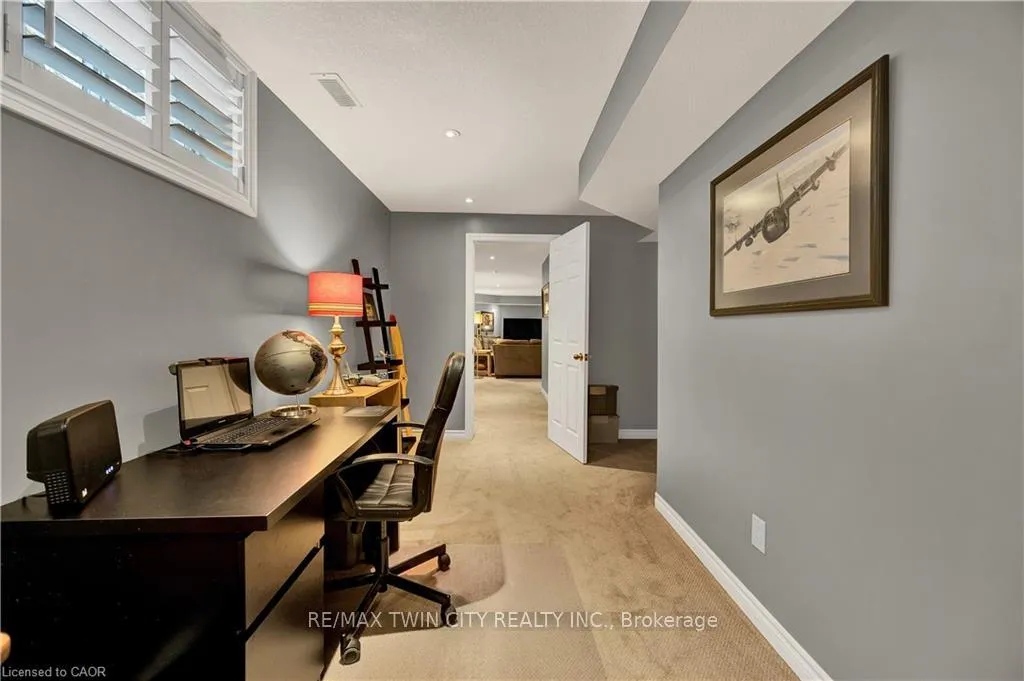 Photo 35 of 835 Brandenburg Boulevard, Waterloo — HOMEH
