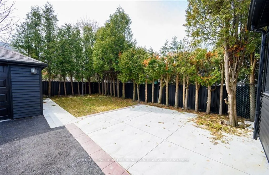Photo 16 of Unit Lower, 150 Brucedale Avenue E, Hamilton, Centremount — HOMEH