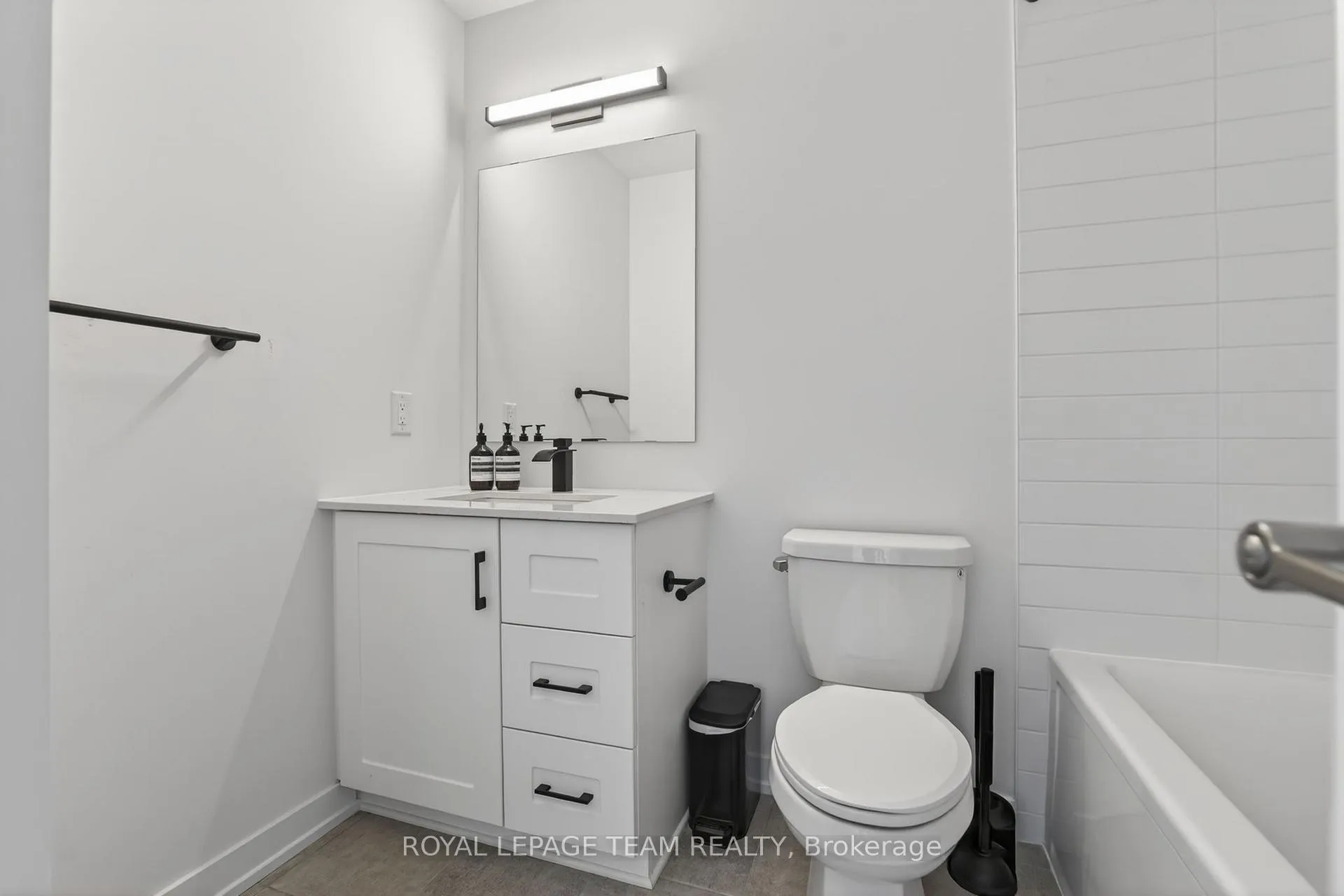 Photo 20 of Unit C, 830 Roger Griffiths Avenue, Ottawa, Kanata - Katimavik — HOMEH