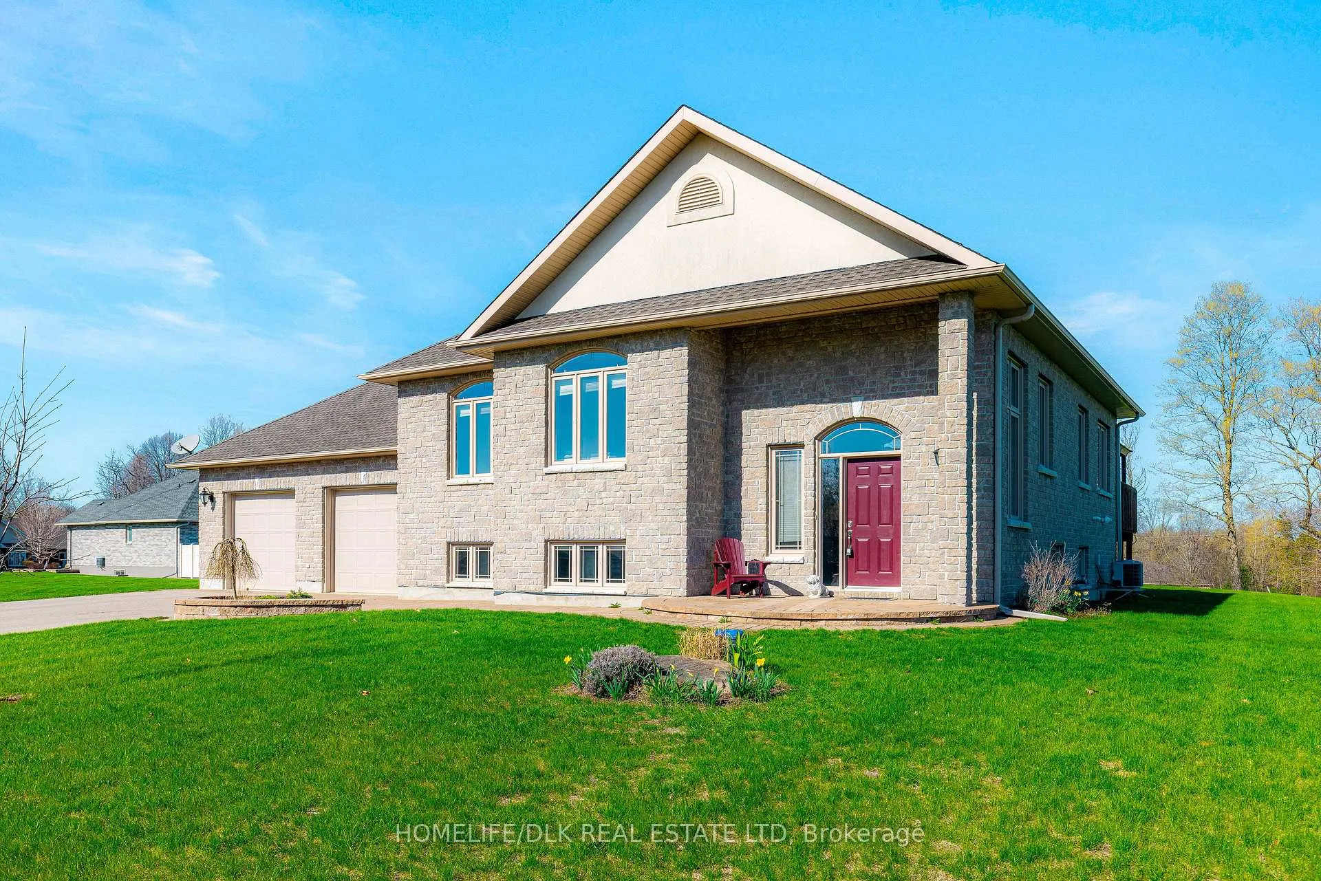 Photo 3 of 23 Apple Blossom Drive, Augusta, Augusta Twp — HOMEH
