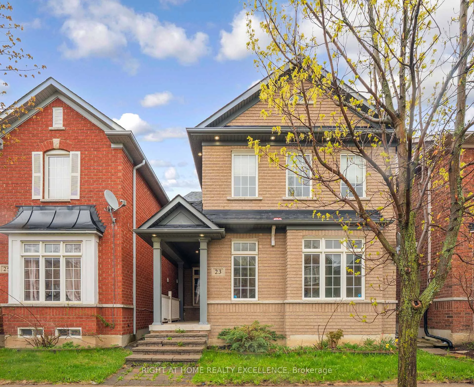 Photo 2 of 23 Quail Hollow, Markham, Cornell — HOMEH
