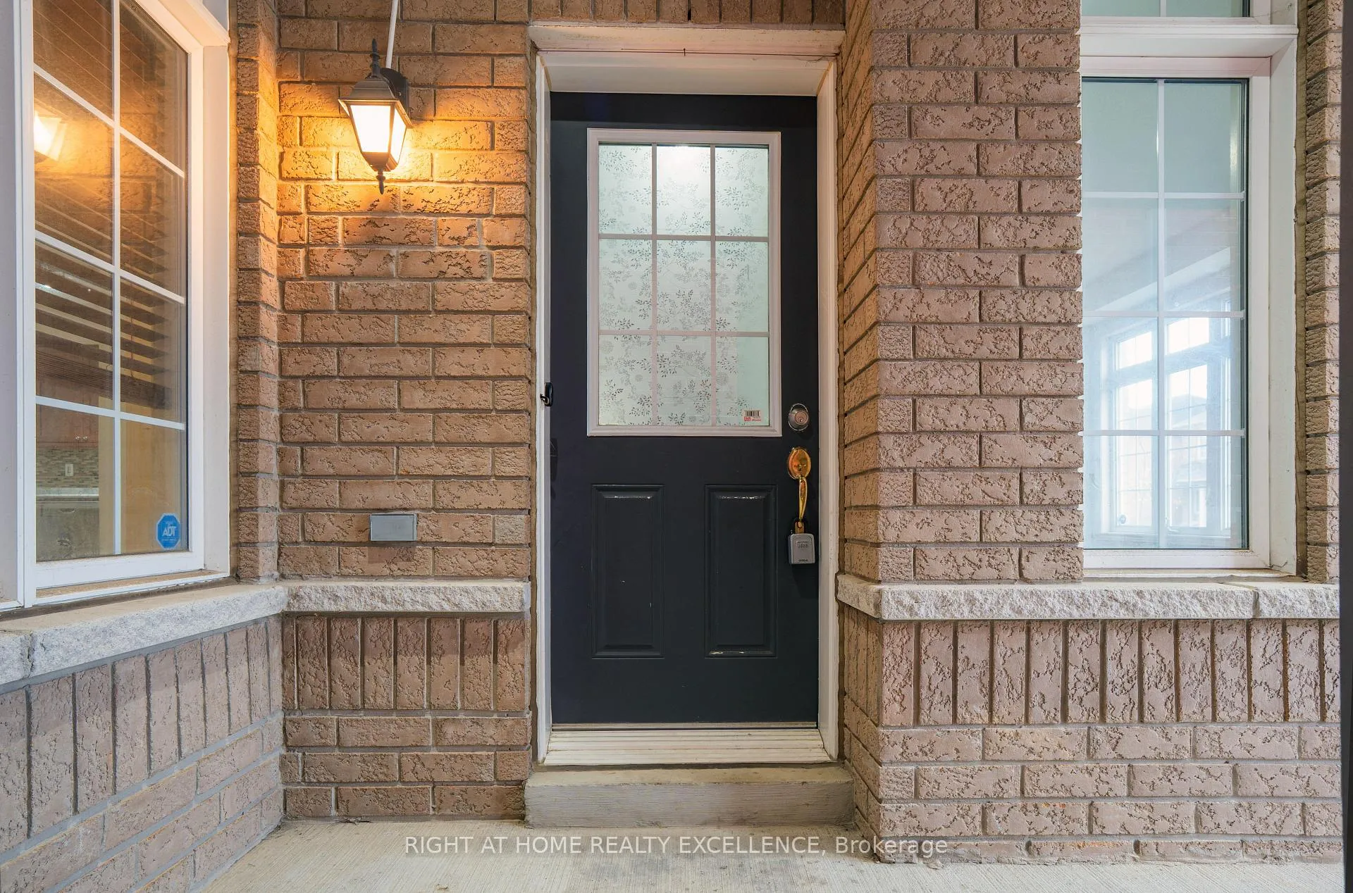 Photo 4 of 23 Quail Hollow, Markham, Cornell — HOMEH