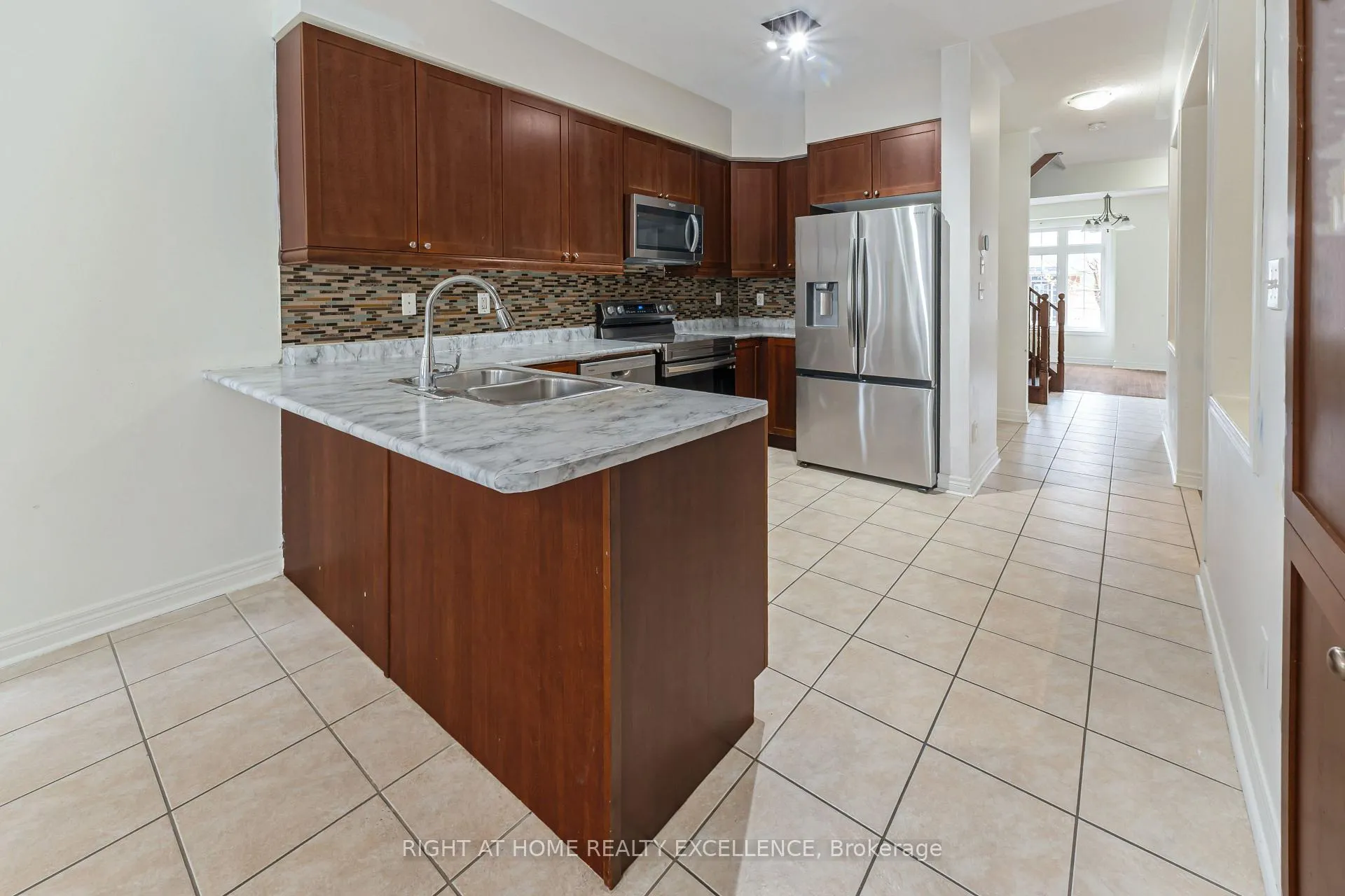 Photo 11 of 23 Quail Hollow, Markham, Cornell — HOMEH