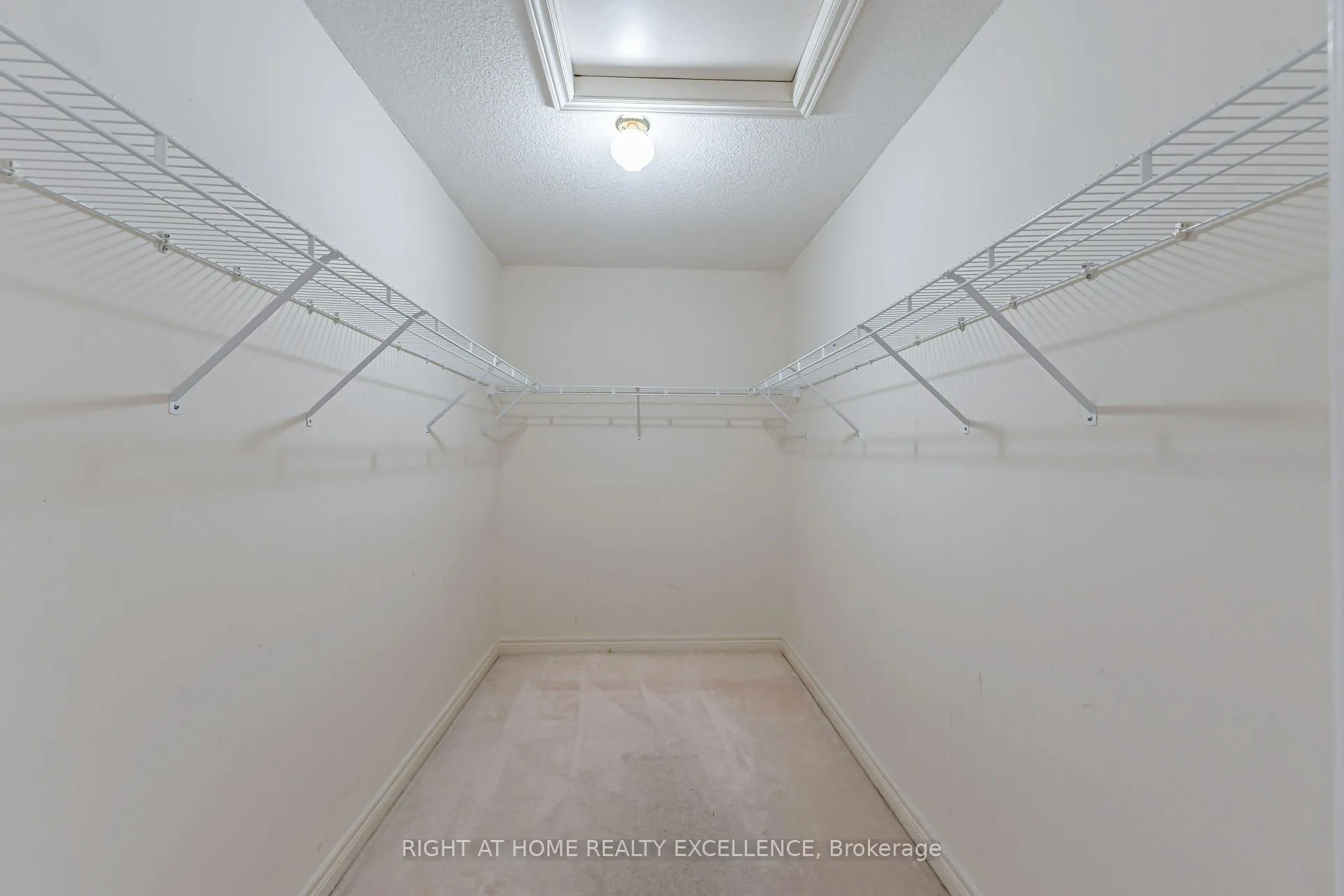 Photo 20 of 23 Quail Hollow, Markham, Cornell — HOMEH