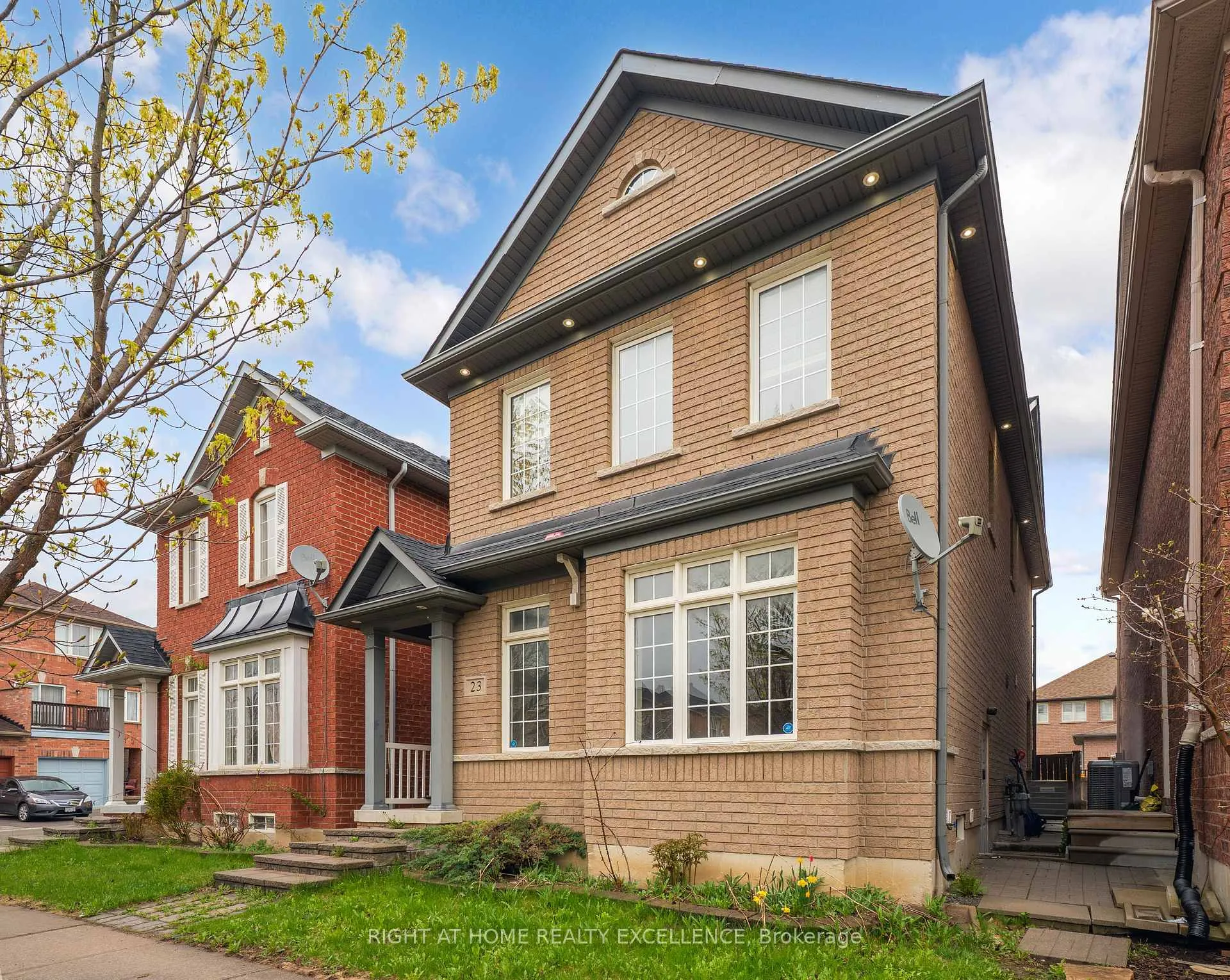 Photo 30 of 23 Quail Hollow, Markham, Cornell — HOMEH