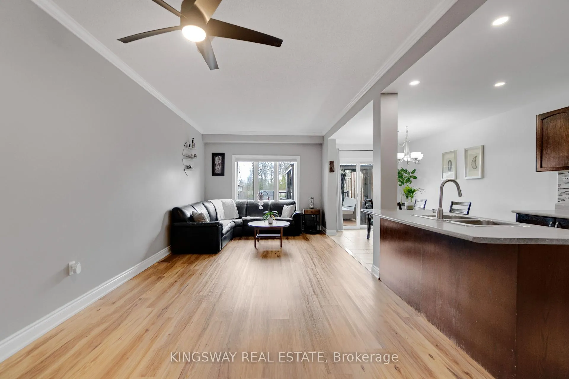 Photo 8 of 243 Southbrook Drive, Hamilton, Binbrook — HOMEH