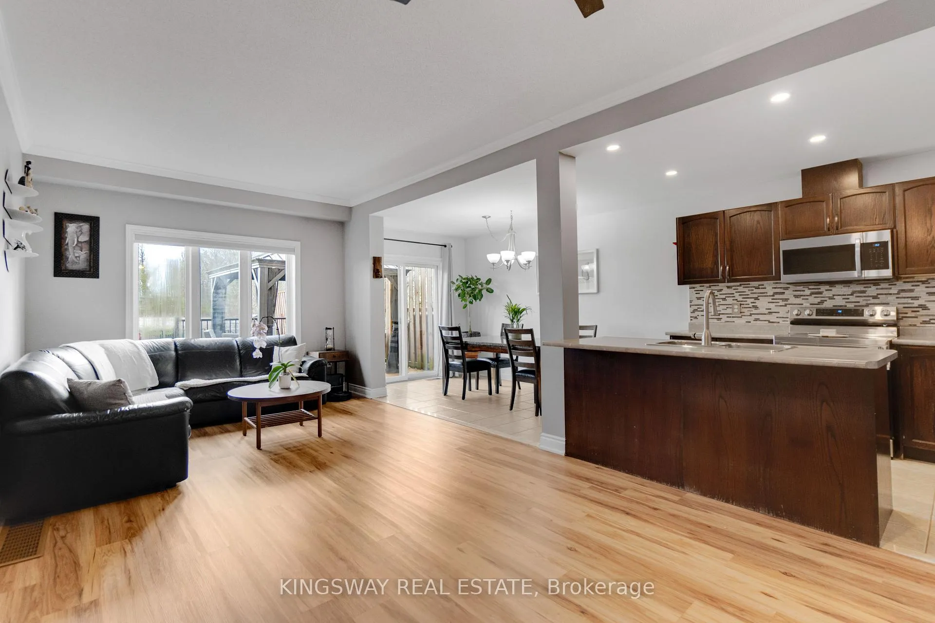 Photo 9 of 243 Southbrook Drive, Hamilton, Binbrook — HOMEH