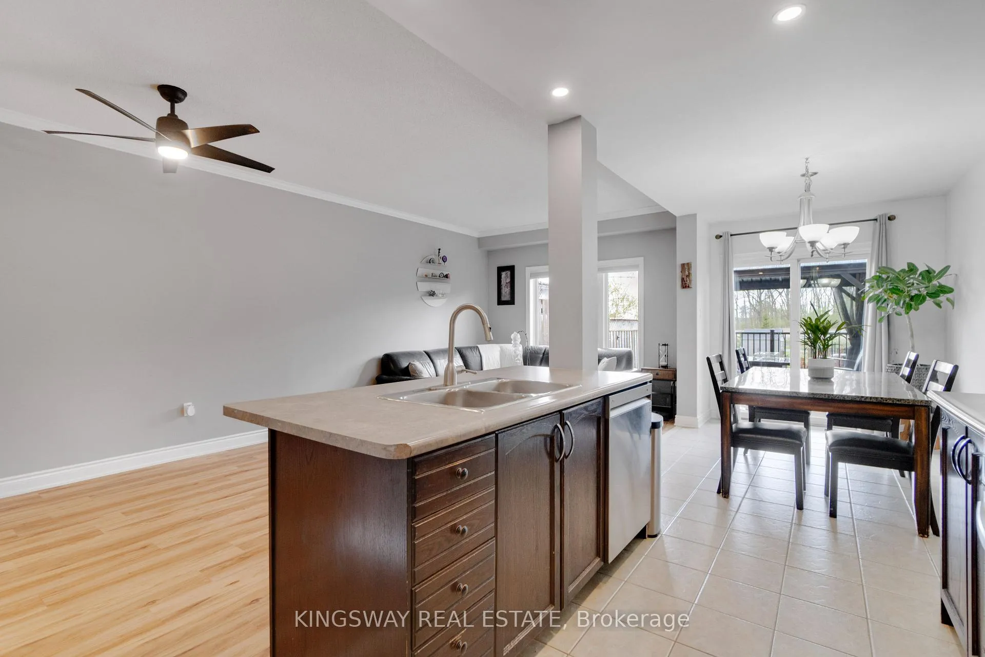 Photo 14 of 243 Southbrook Drive, Hamilton, Binbrook — HOMEH