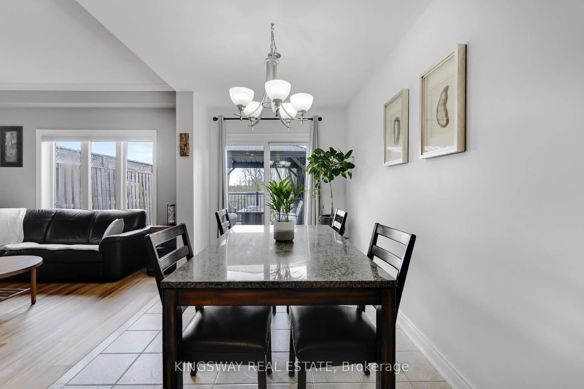 Photo 15 of 243 Southbrook Drive, Hamilton, Binbrook — HOMEH