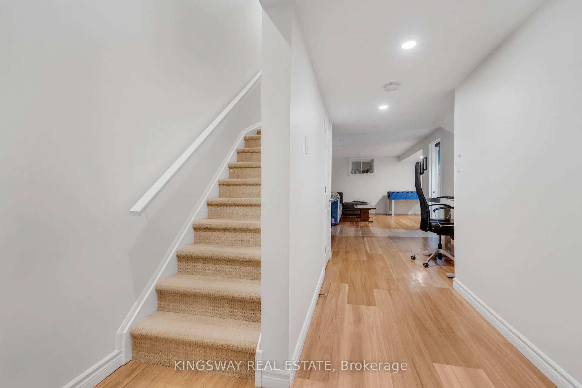 Photo 37 of 243 Southbrook Drive, Hamilton, Binbrook — HOMEH