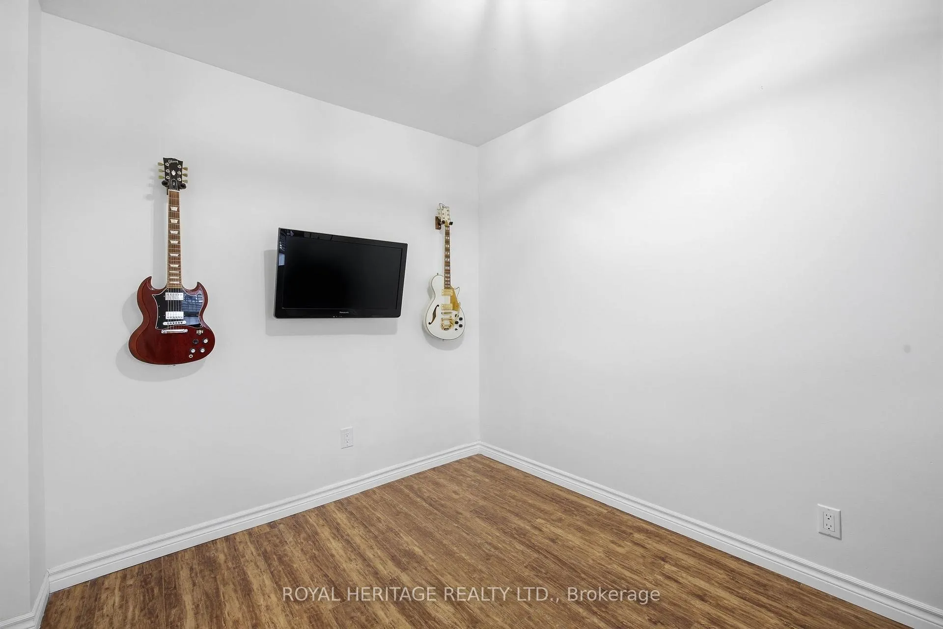 Photo 20 of 395 Edison Avenue, Peterborough, Otonabee Ward 1 — HOMEH