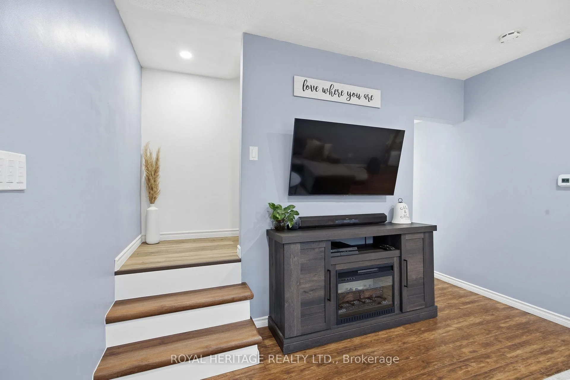 Photo 23 of 395 Edison Avenue, Peterborough, Otonabee Ward 1 — HOMEH