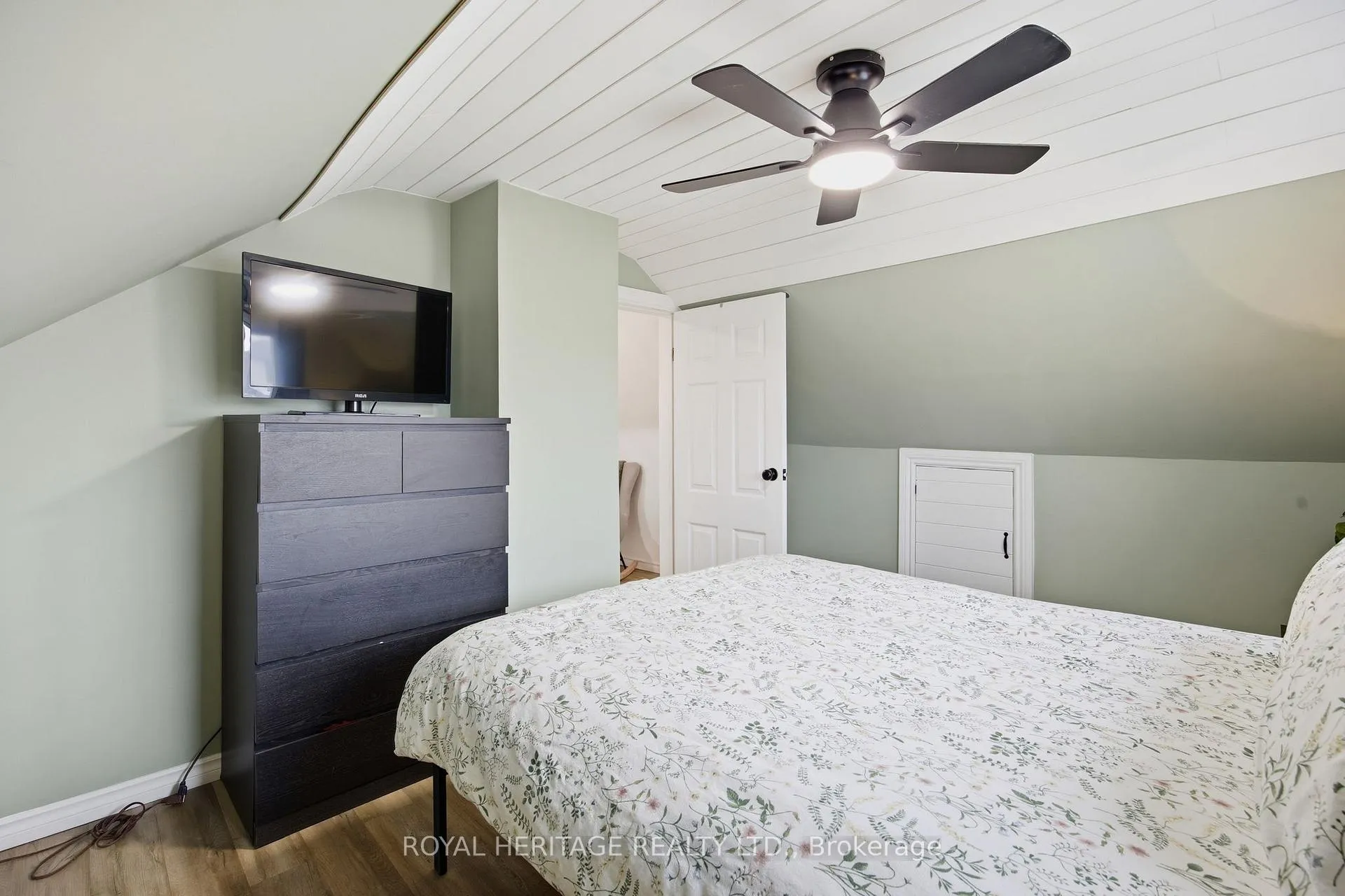 Photo 29 of 395 Edison Avenue, Peterborough, Otonabee Ward 1 — HOMEH