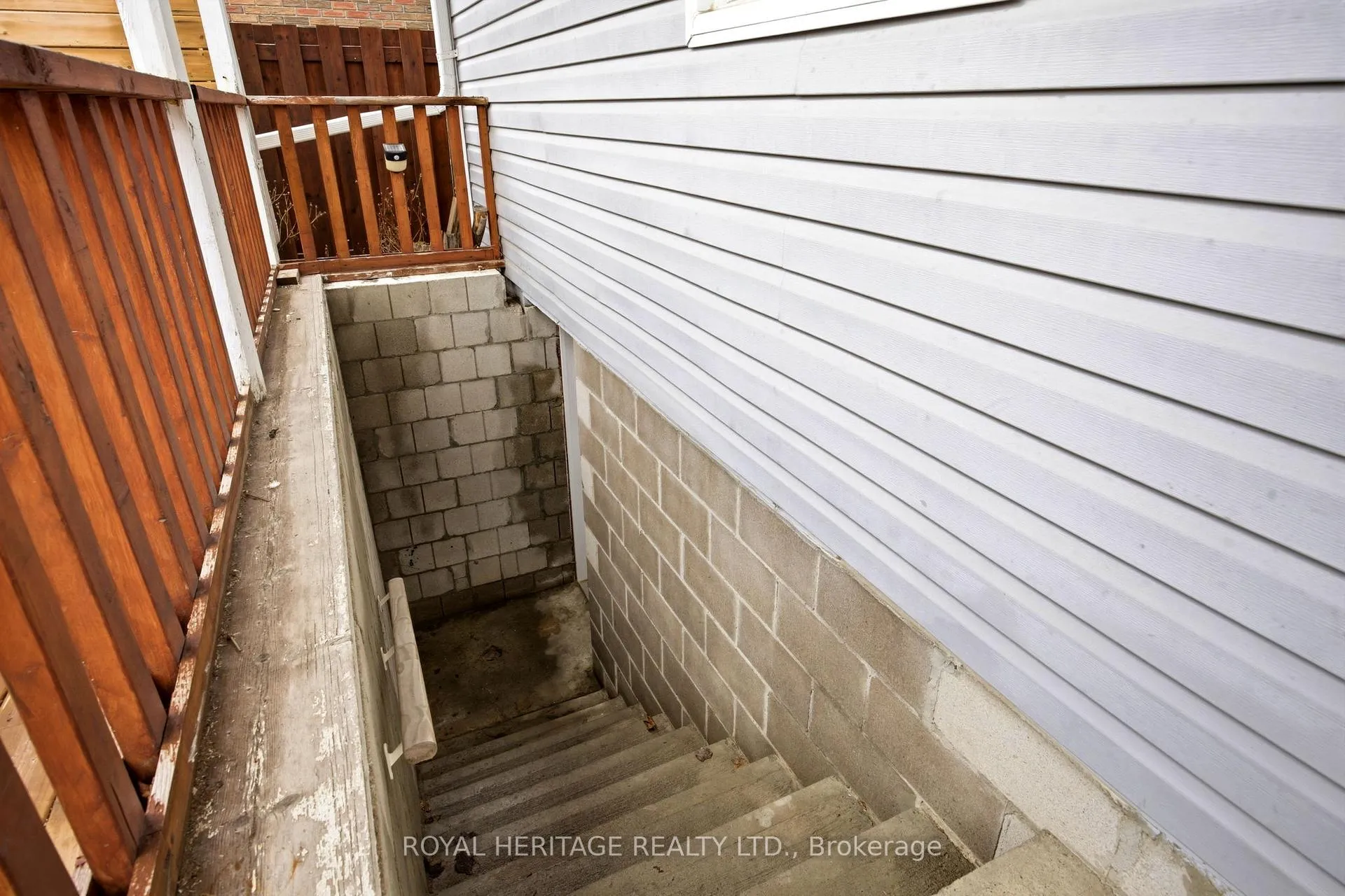 Photo 32 of 395 Edison Avenue, Peterborough, Otonabee Ward 1 — HOMEH