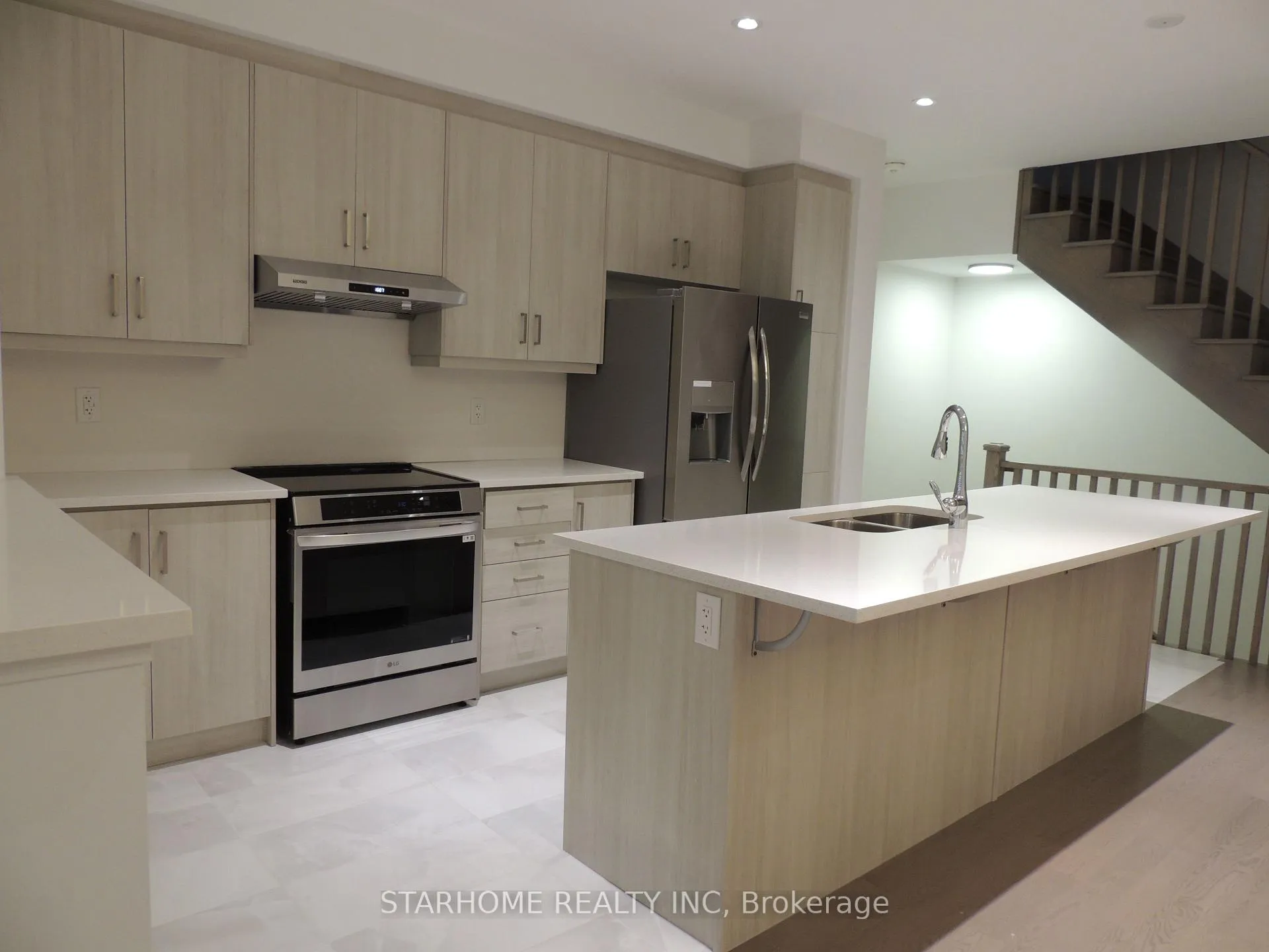 Photo 4 of 13 Avani Avenue, Markham, Rural Markham — HOMEH