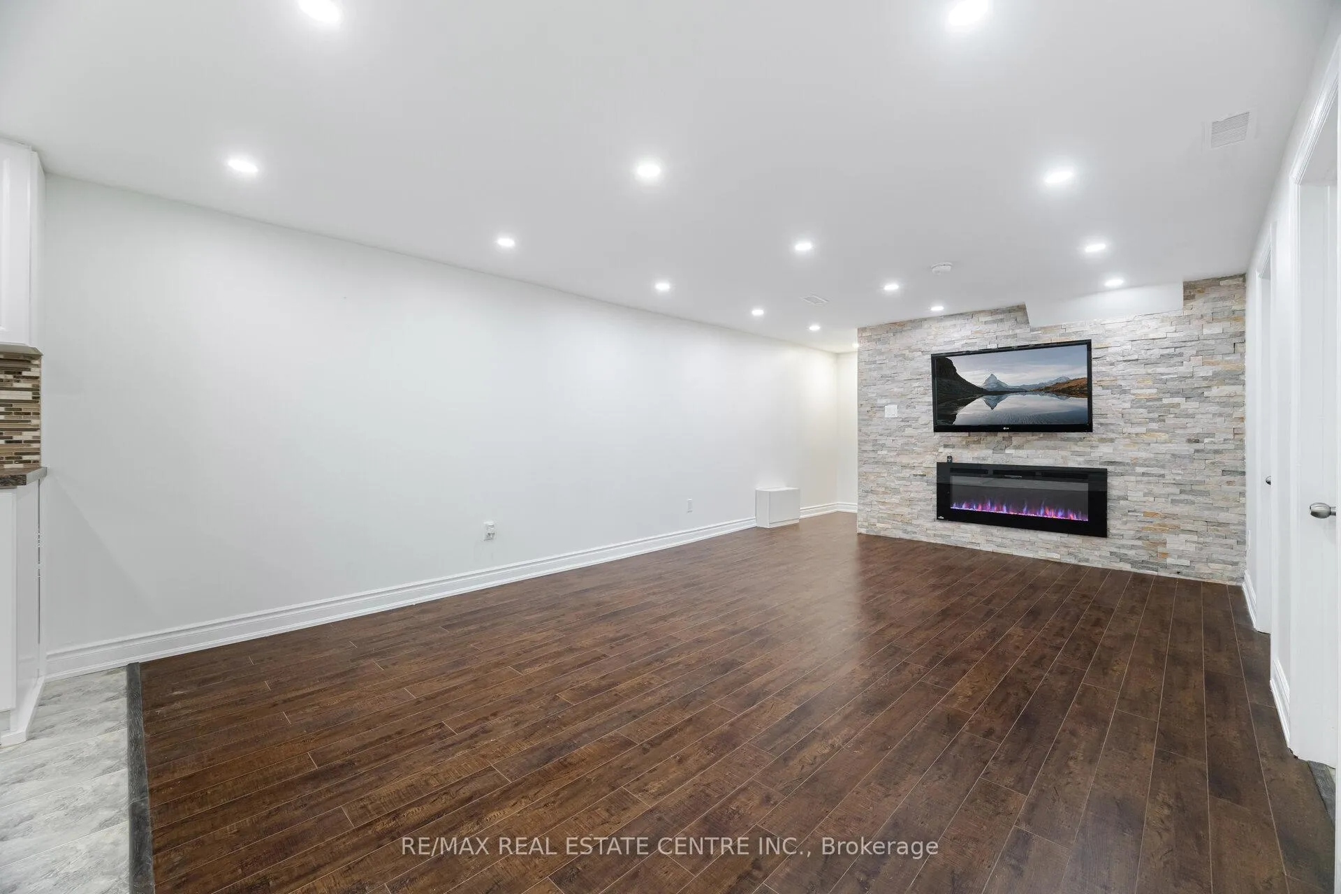 Photo 19 of 166 Terrace Drive, Hamilton, Balfour — HOMEH