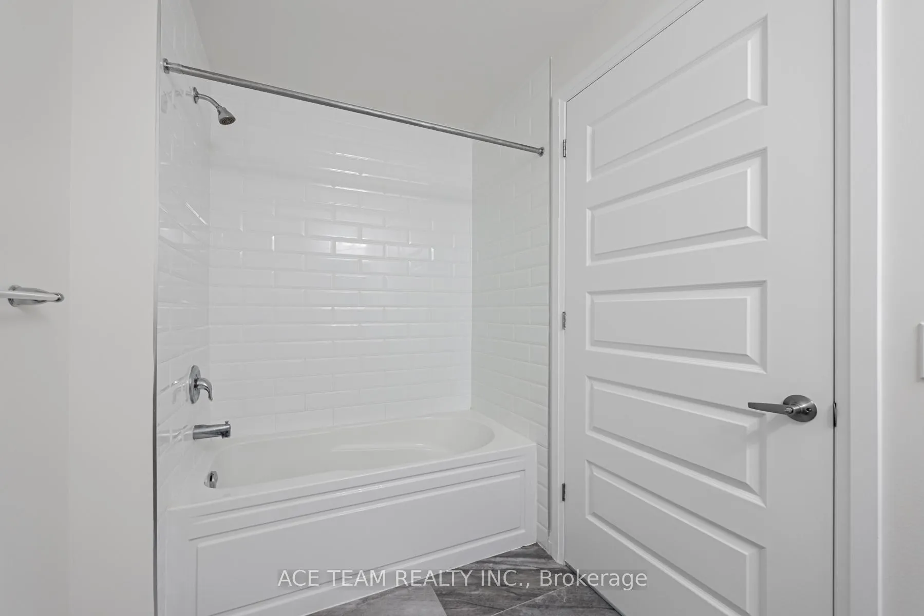 Photo 3 of Unit 133, 1105 Leger Way, Milton, Ford — HOMEH