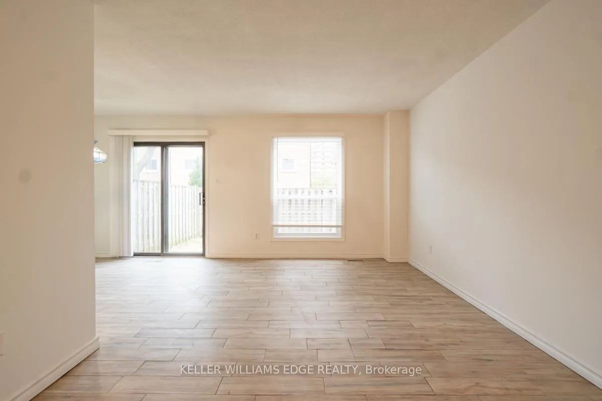 Photo 5 of Unit 93, 680 Regency Court, Burlington, Roseland — HOMEH
