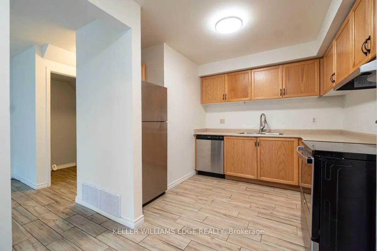 Photo 10 of Unit 93, 680 Regency Court, Burlington, Roseland — HOMEH