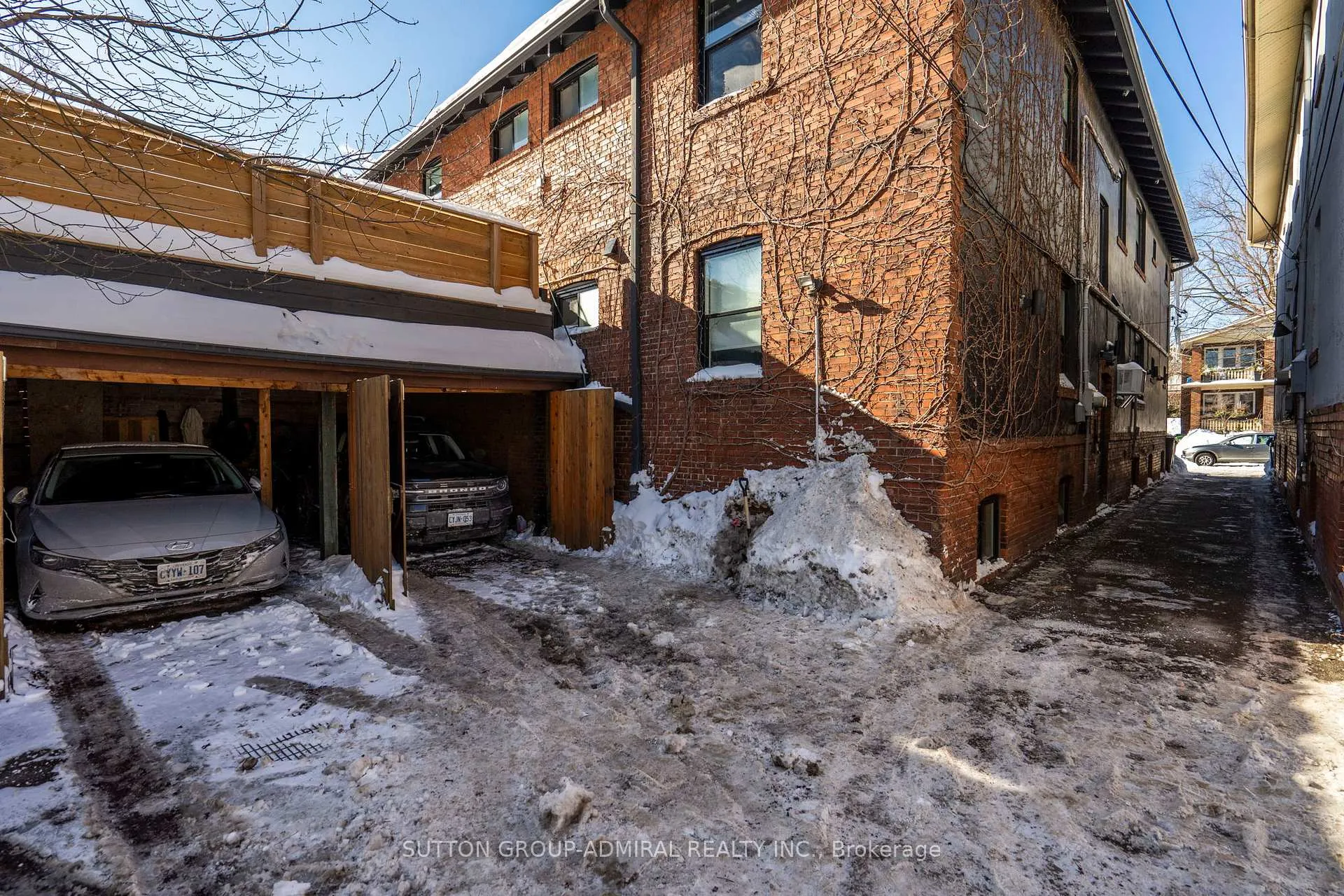 Photo 4 of 49 & 51 Wineva Avenue, Toronto, The Beaches — HOMEH