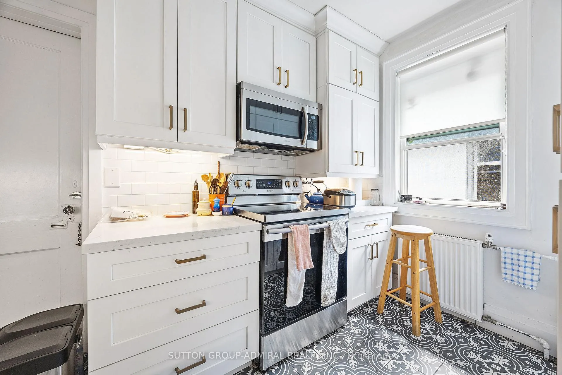 Photo 30 of 49 & 51 Wineva Avenue, Toronto, The Beaches — HOMEH