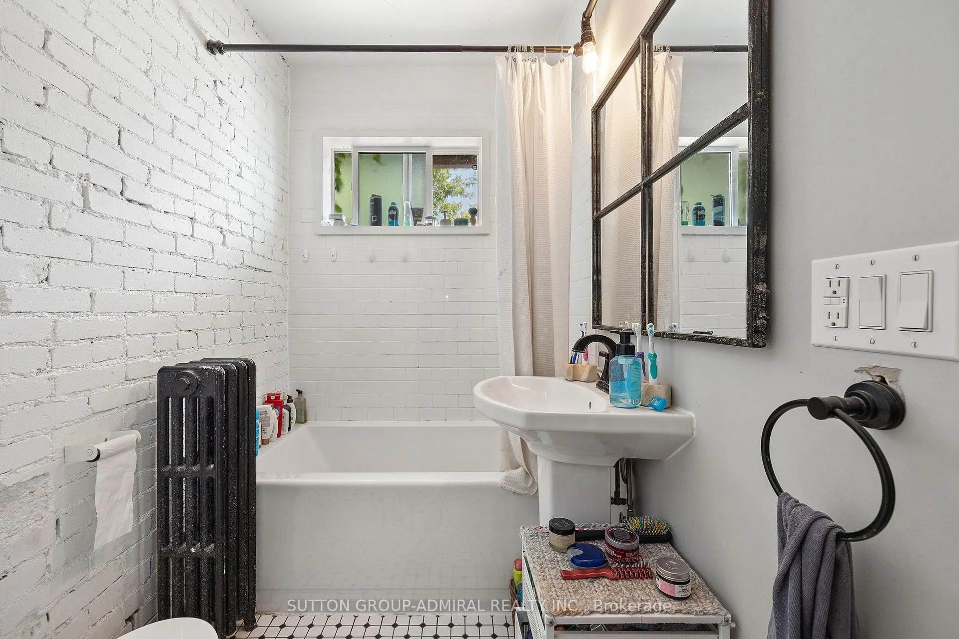 Photo 32 of 49 & 51 Wineva Avenue, Toronto, The Beaches — HOMEH