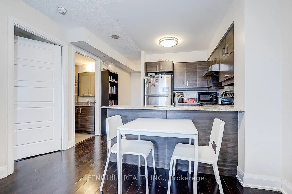 Photo 4 of Unit 2010, 1 Uptown Drive, Markham, Unionville — HOMEH