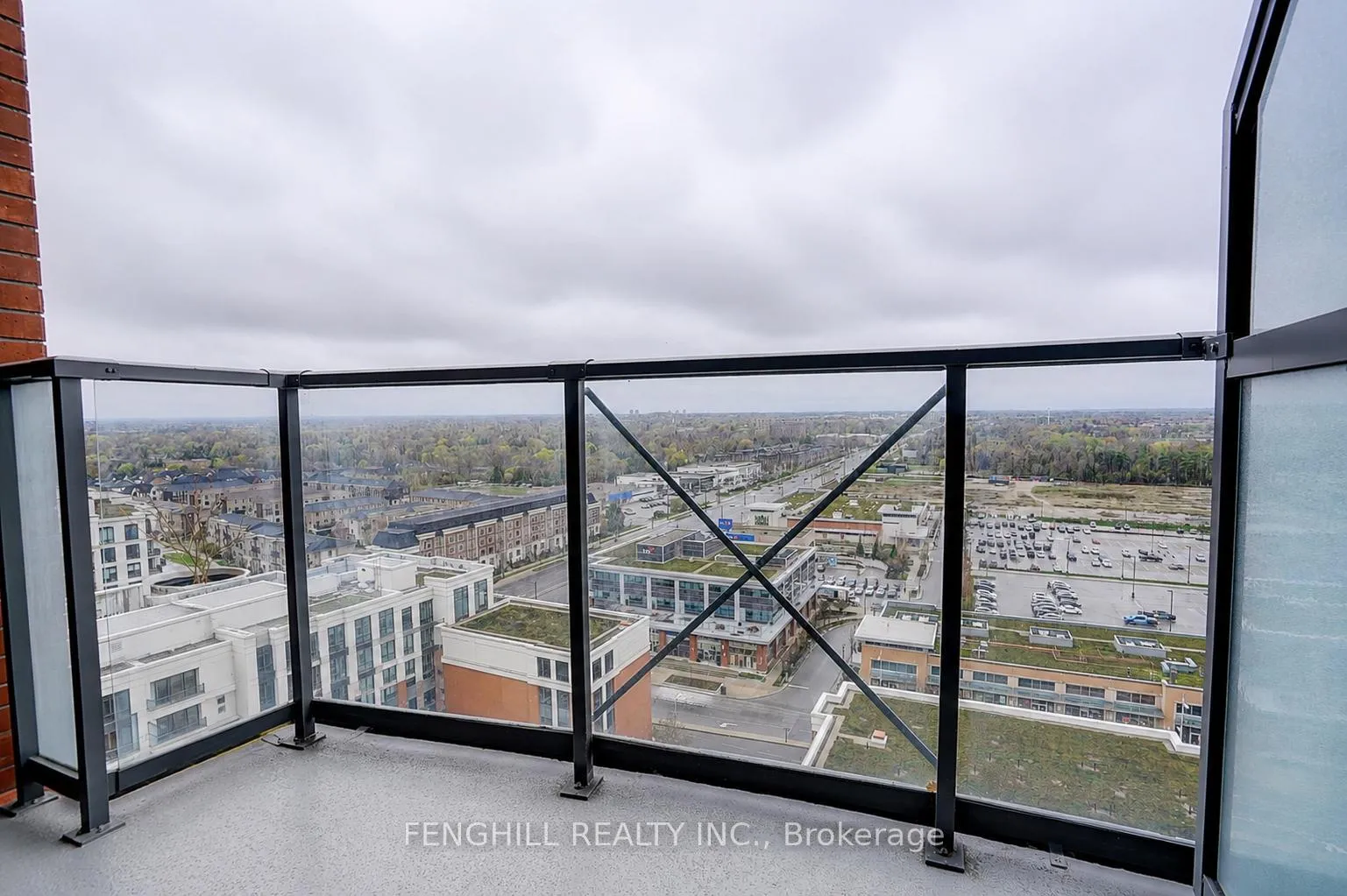 Photo 10 of Unit 2010, 1 Uptown Drive, Markham, Unionville — HOMEH