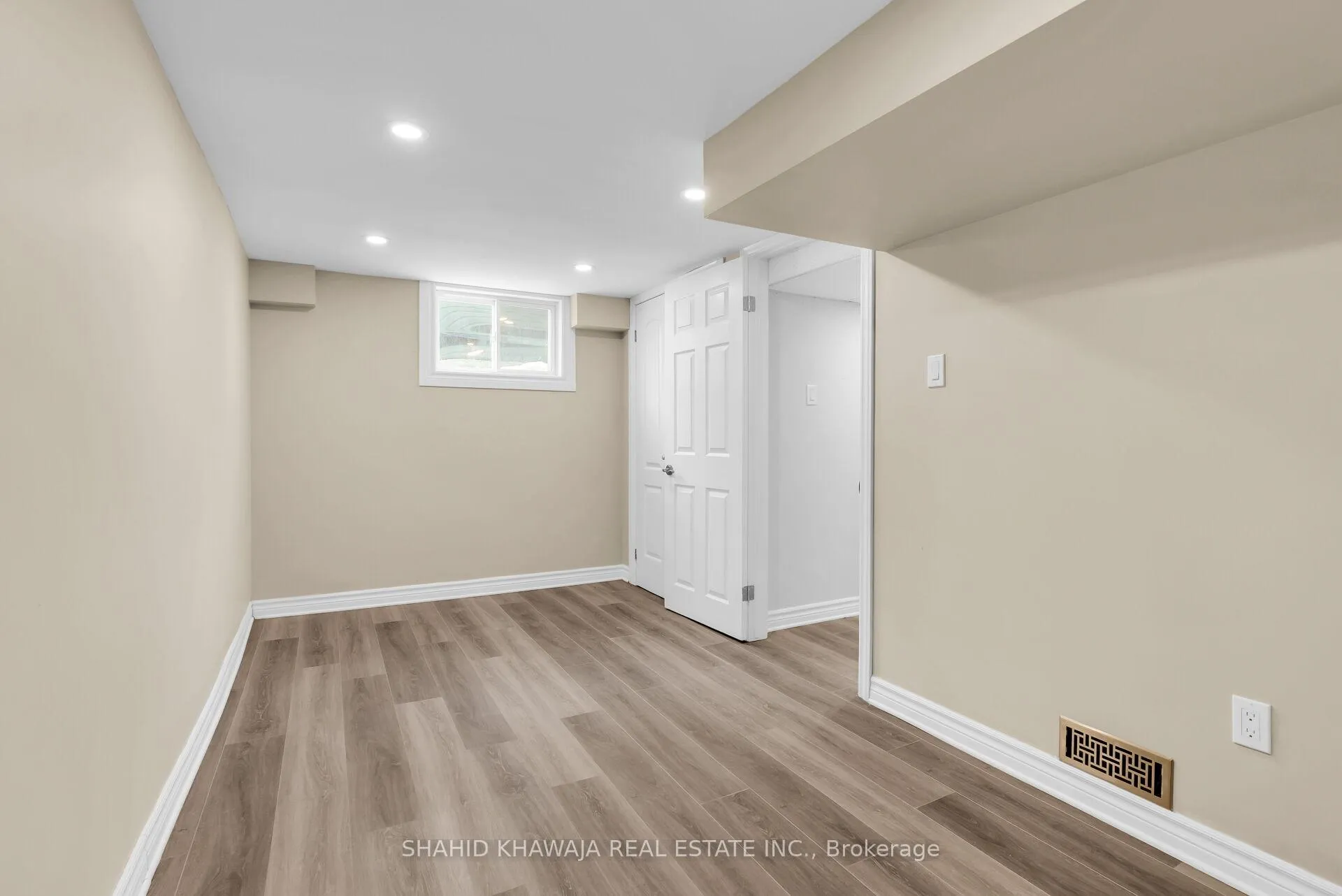 Photo 23 of 22 Lyons Avenue, Welland, Lincoln/Crowland — HOMEH