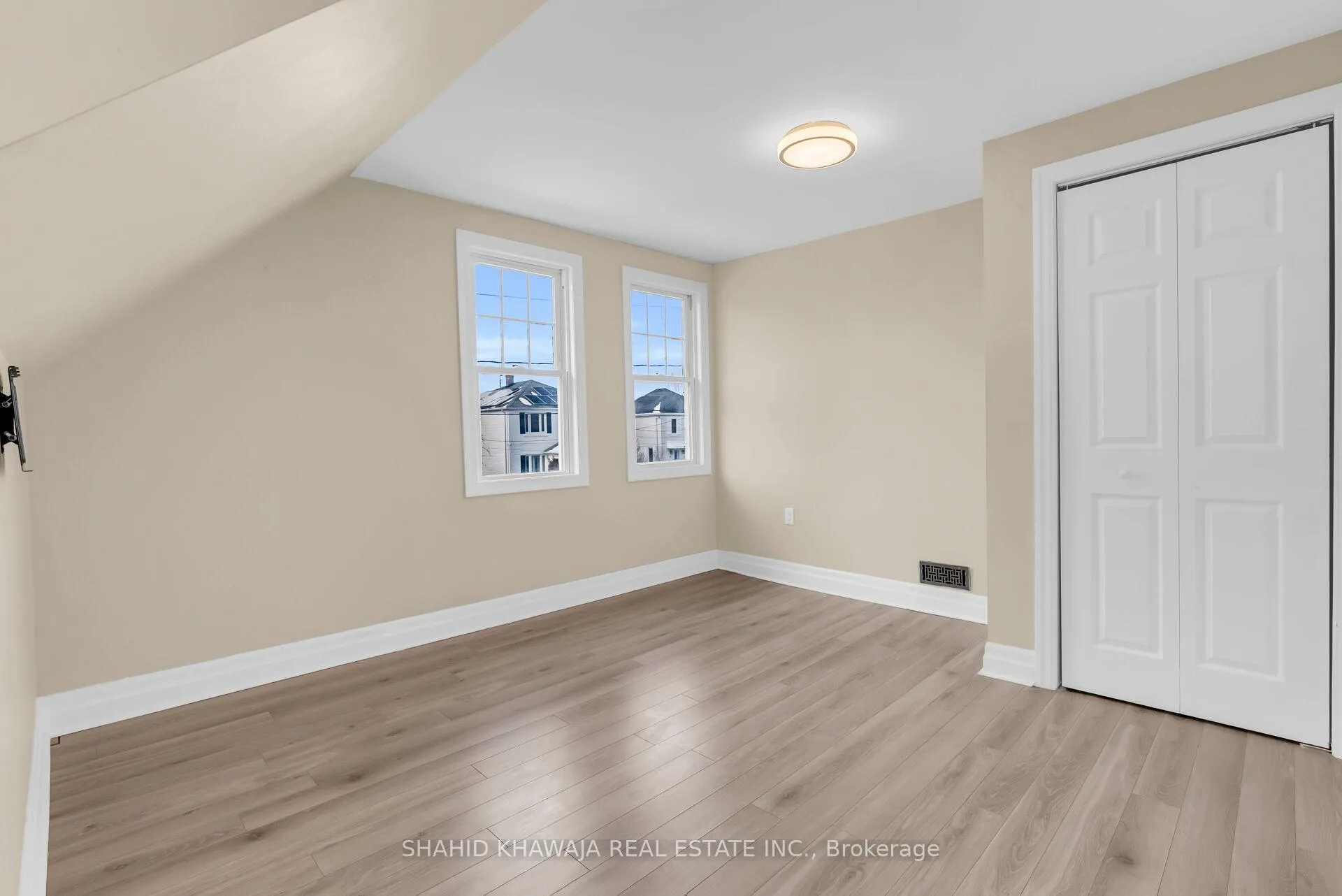 Photo 34 of 22 Lyons Avenue, Welland, Lincoln/Crowland — HOMEH
