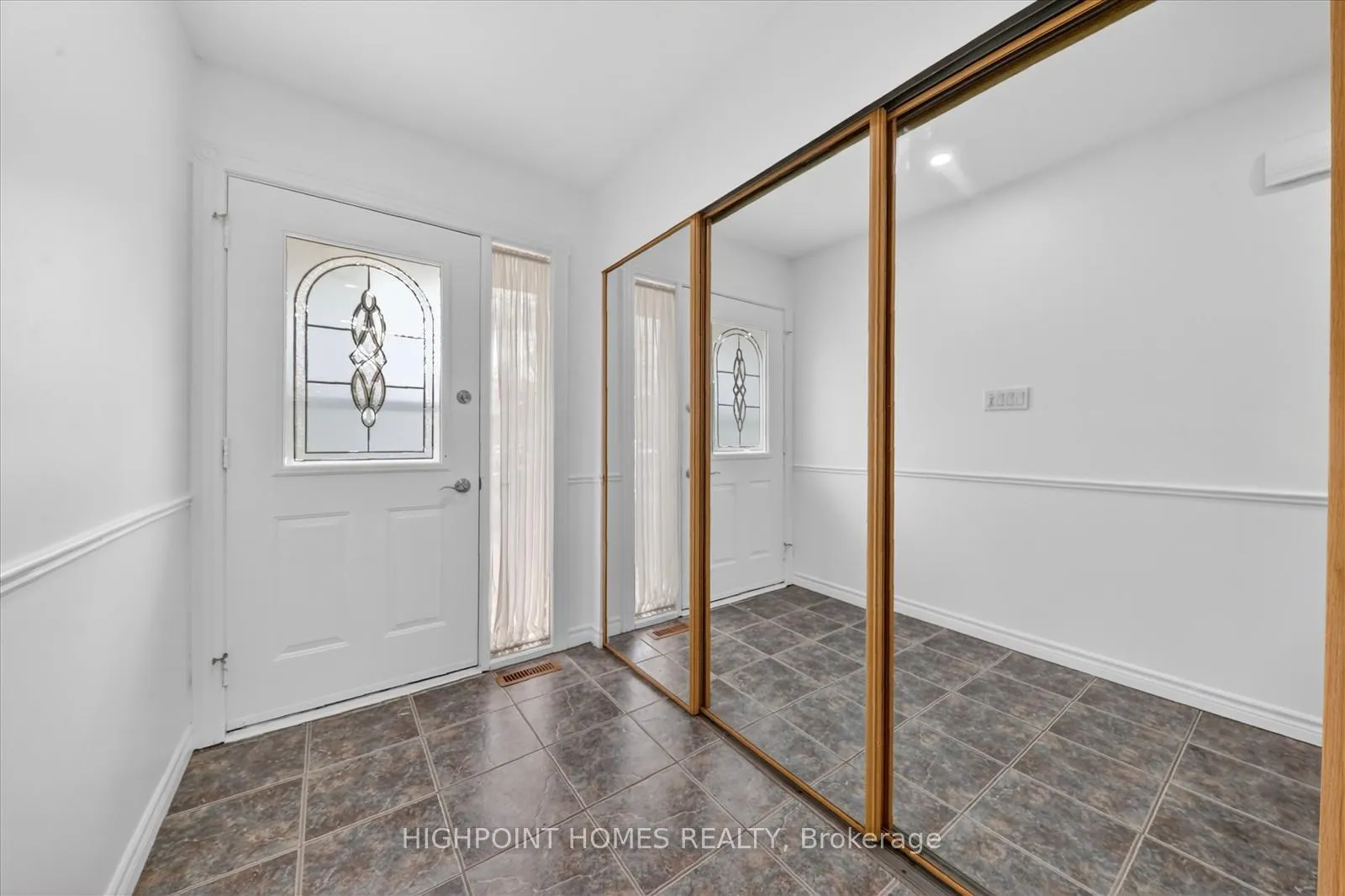Photo 2 of 16 Fearn Crescent, Ajax, Central West — HOMEH