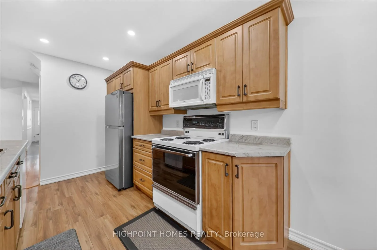 Photo 12 of 16 Fearn Crescent, Ajax, Central West — HOMEH
