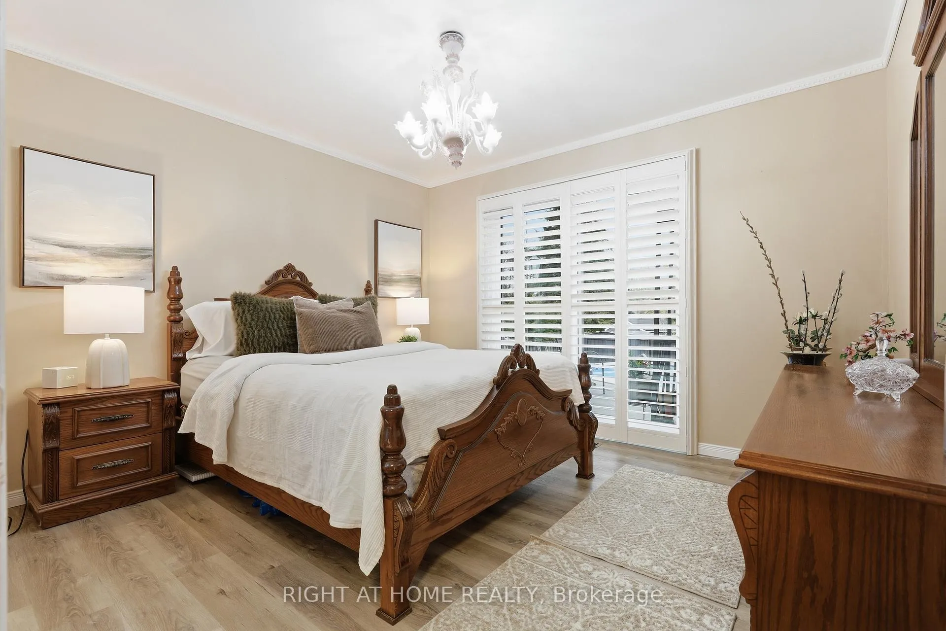 Photo 15 of 1467 Dewbourne Crescent, Burlington, Palmer — HOMEH