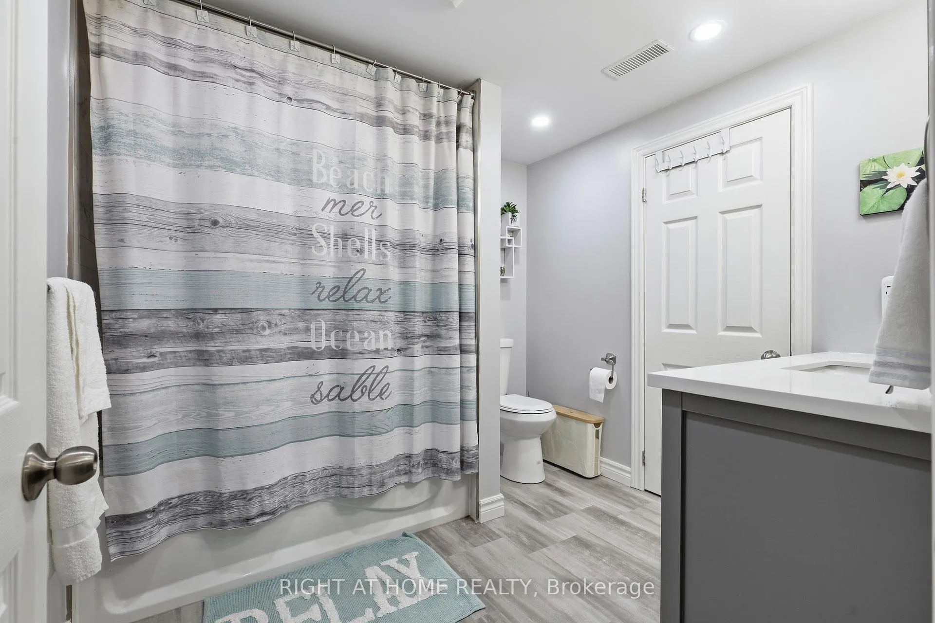 Photo 25 of 1467 Dewbourne Crescent, Burlington, Palmer — HOMEH