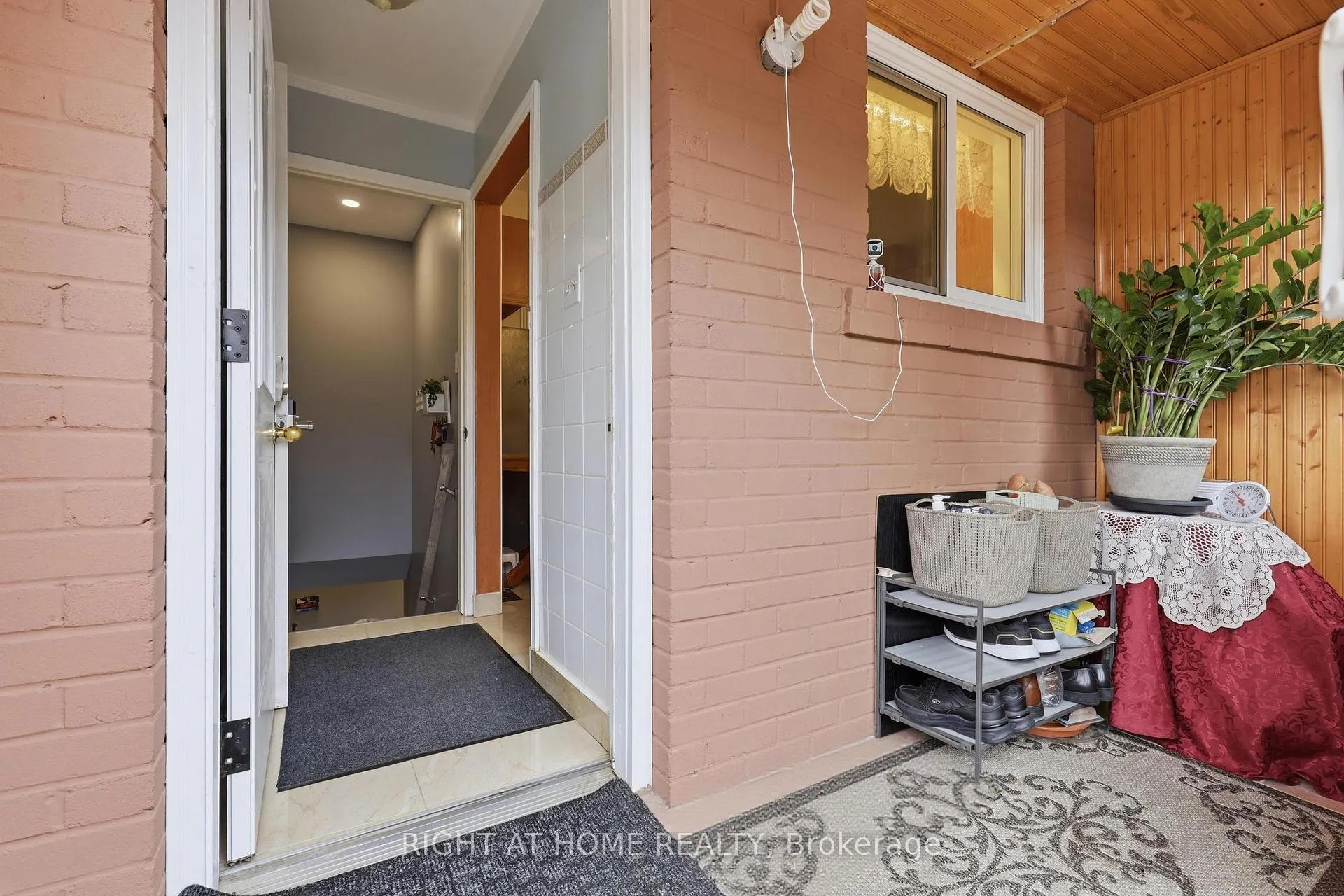 Photo 33 of 1467 Dewbourne Crescent, Burlington, Palmer — HOMEH