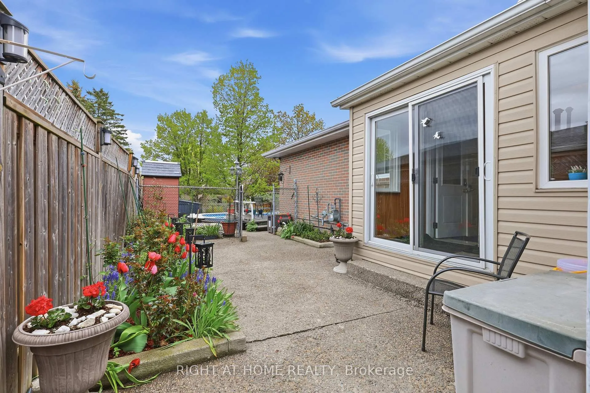 Photo 34 of 1467 Dewbourne Crescent, Burlington, Palmer — HOMEH