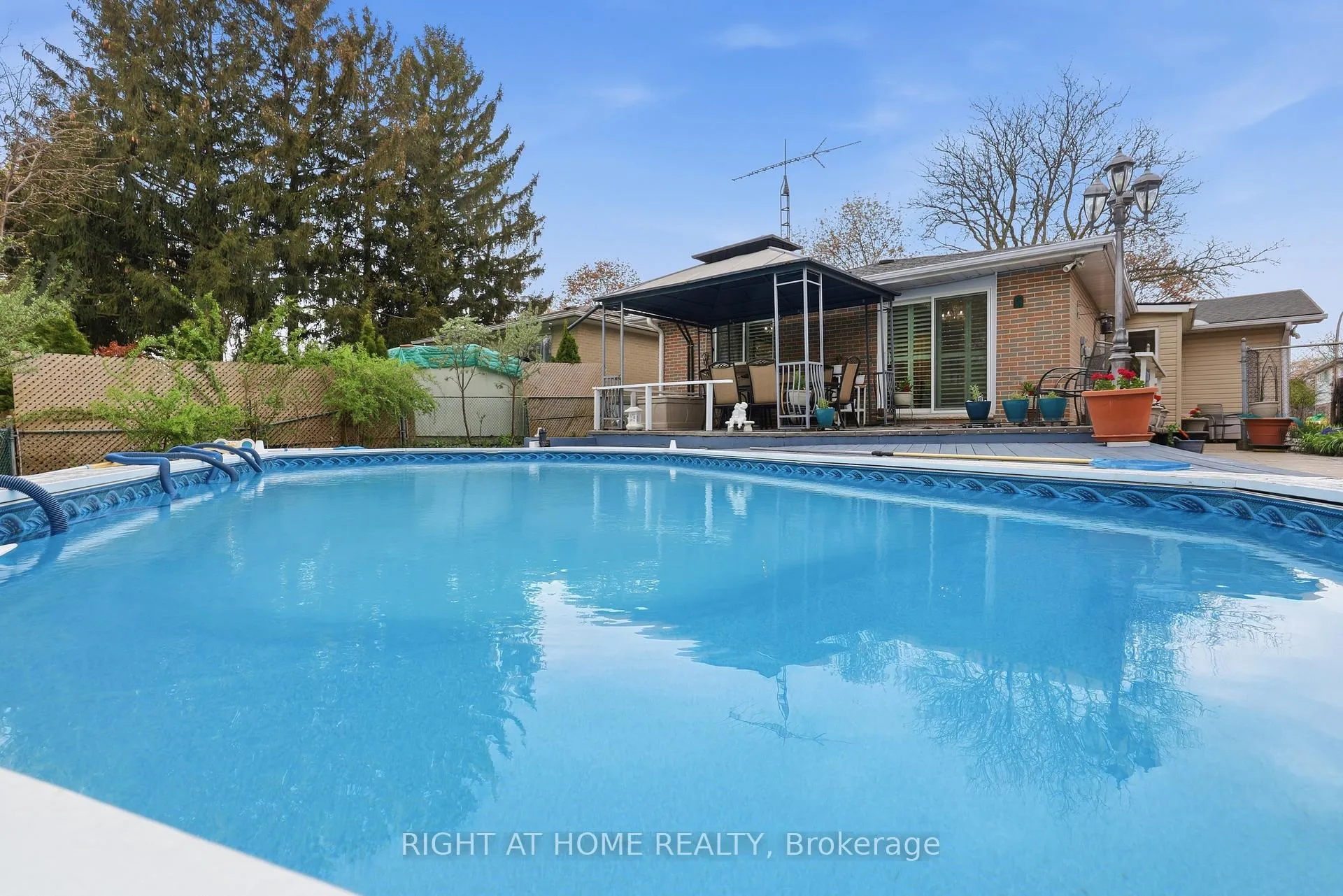 Photo 41 of 1467 Dewbourne Crescent, Burlington, Palmer — HOMEH