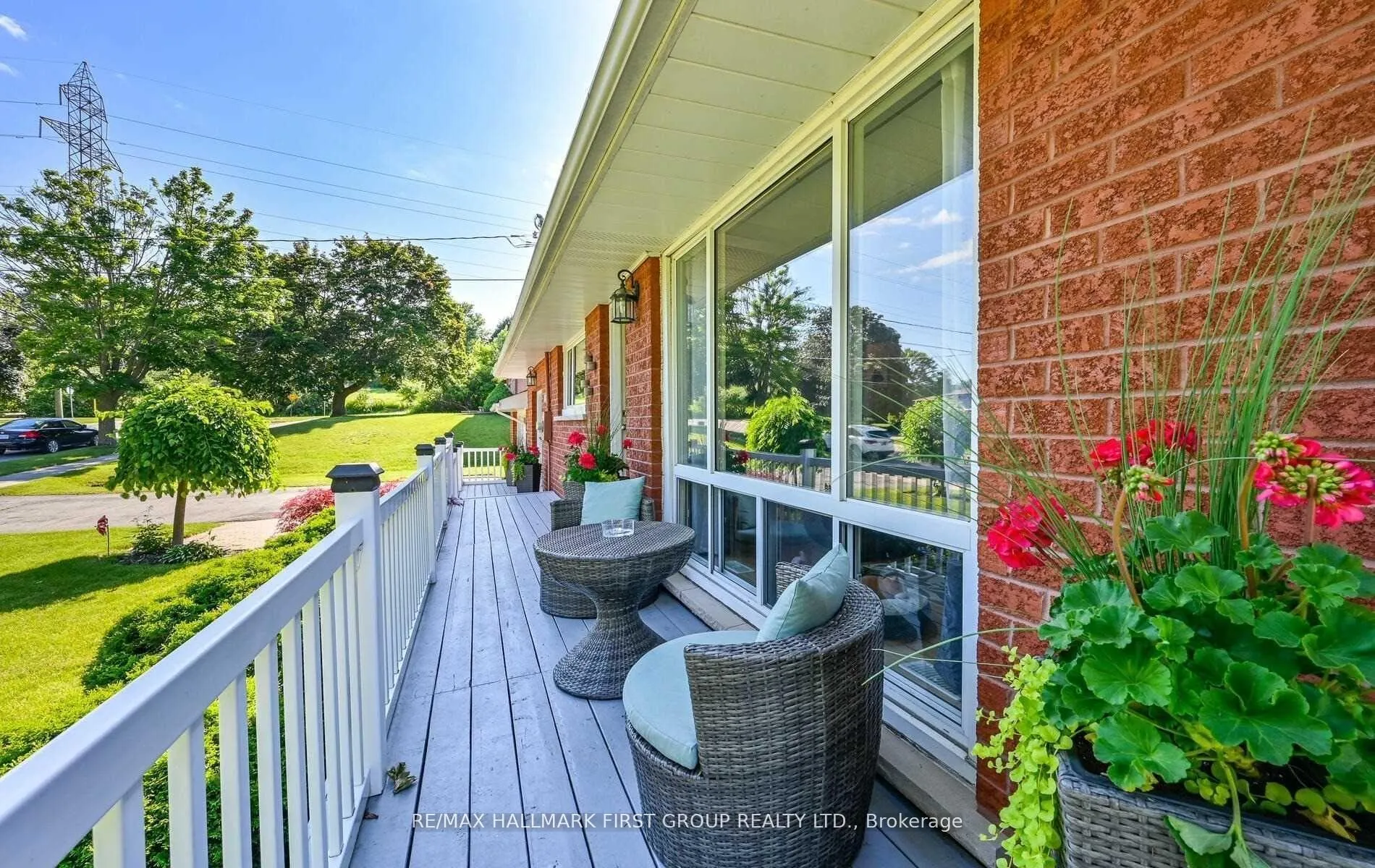 Photo 6 of 311 Frederick Street, Whitby, Blue Grass Meadows — HOMEH