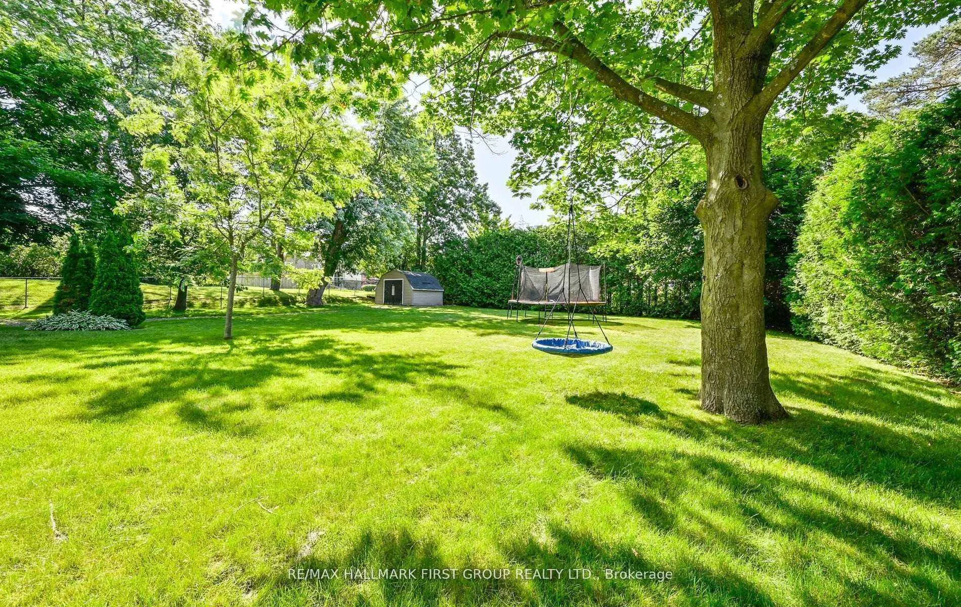 Photo 36 of 311 Frederick Street, Whitby, Blue Grass Meadows — HOMEH