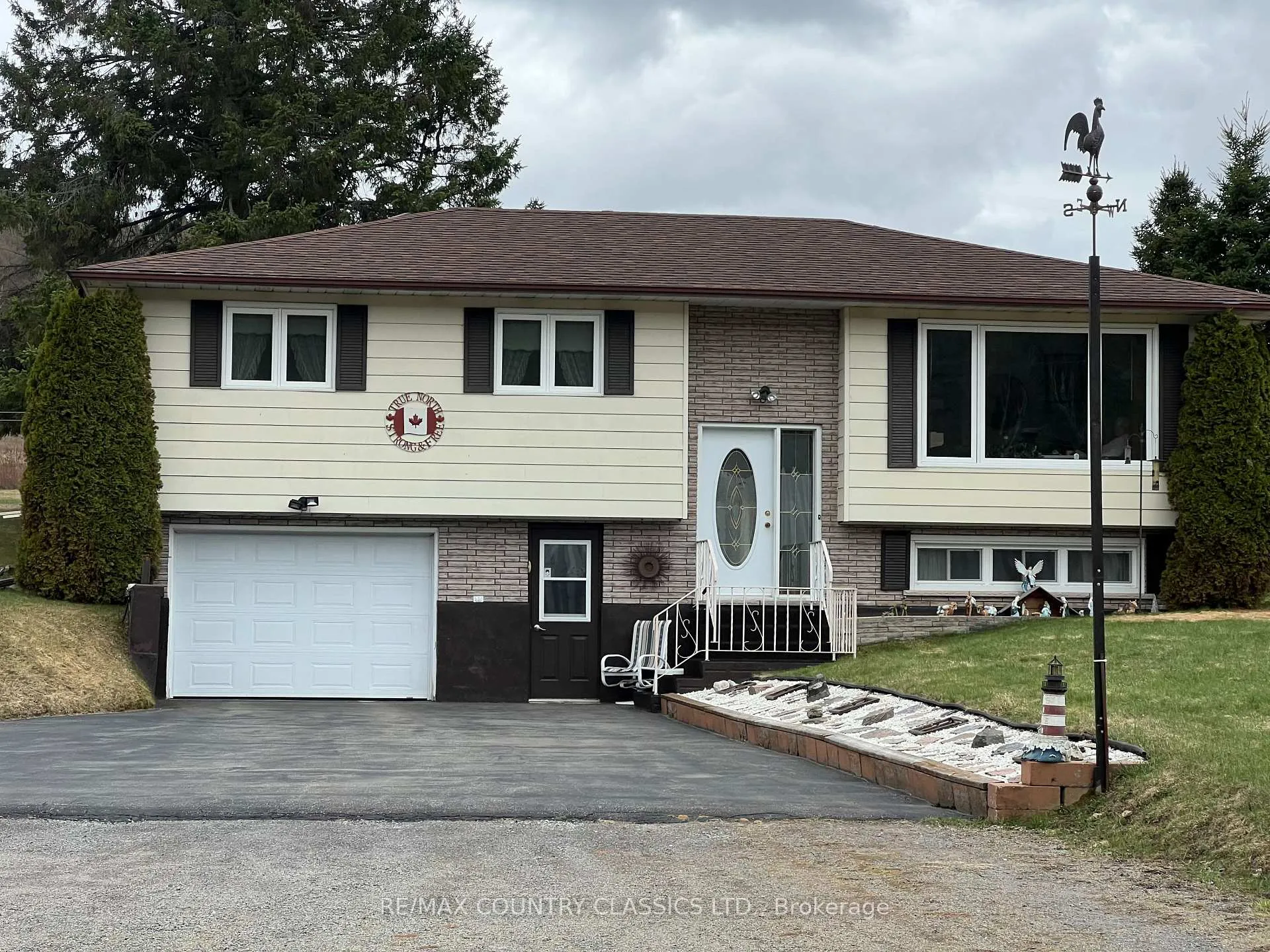 Front of 3559 South Baptiste Lake Road